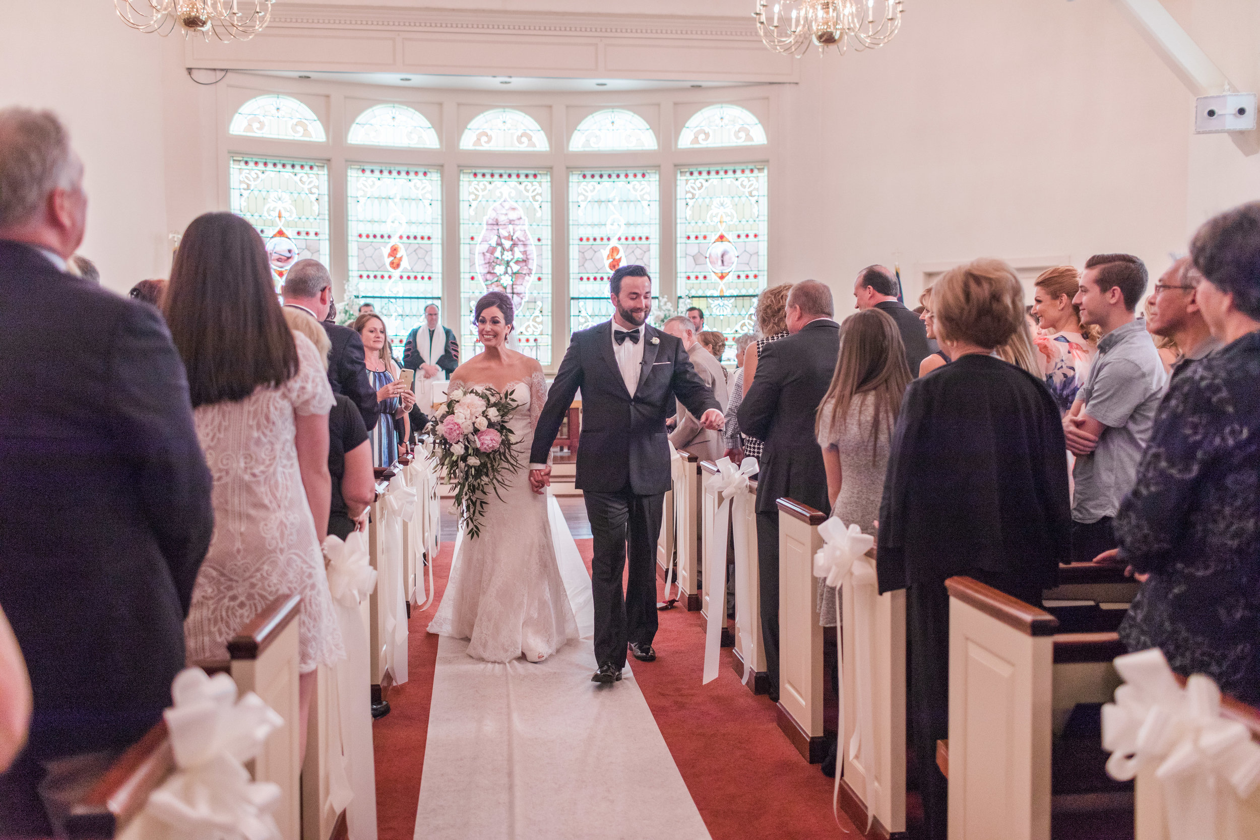 Poland Presbyterian Church & The Lake Club of Ohio Wedding_Lindsey Ramdin_LAR WEDDINGS