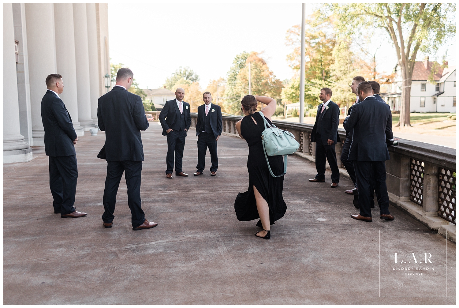 I worked with Leslie from Cusano Photography for the first time this season,&nbsp;and even though I threw her to the wolves (I mean groomsmen) right off the bat, she didn't miss a beat!&nbsp;