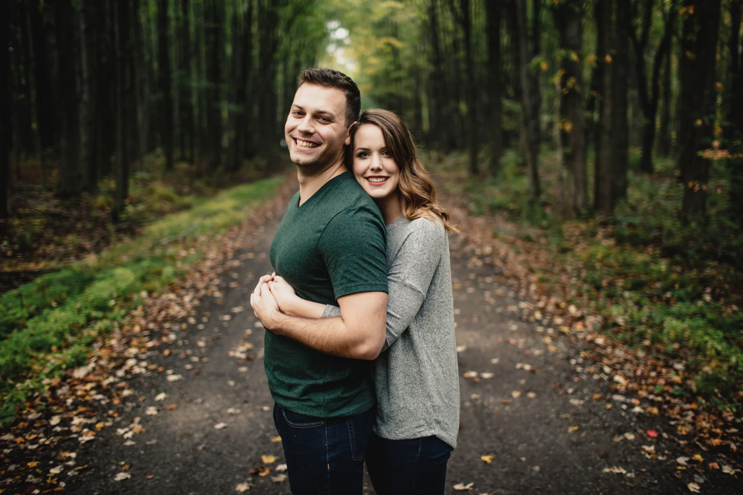 Lake-Milton-Ohio-Engagement-Session-L.A.R.Weddings-Lindsey-Ramdin.jpg