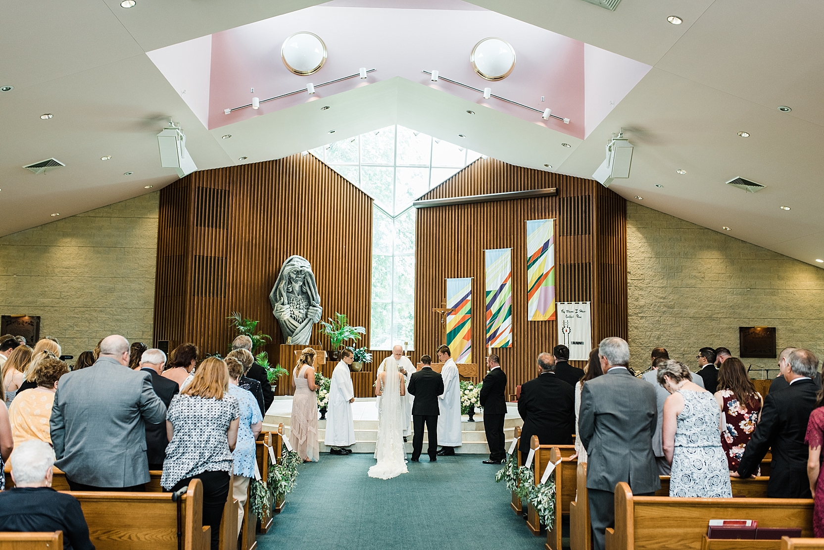 The-Lake-Club-Of-Ohio-Wedding-Youngstown-Wedding-Photographer-L.A.R.Weddings-Lindsey-Ramdin-Best-Wedding-Photographer-Youngstown-Cleveland-Pittsburgh