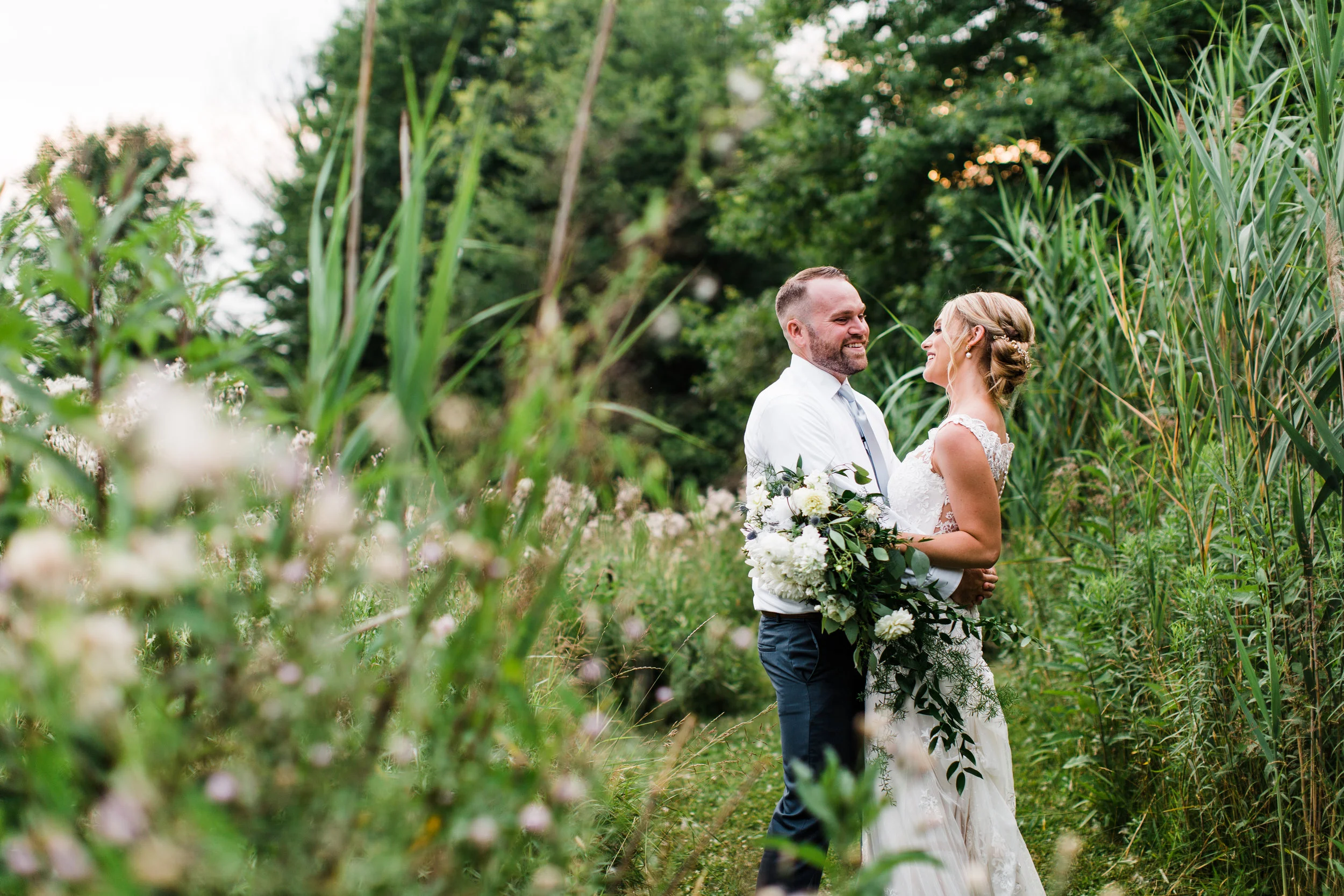 Summer Wedding at the Welshfield Inn | Burton, Ohio | Cleveland, Youngstown, Pittsburgh Wedding Photographer | Lindsey Ramdin