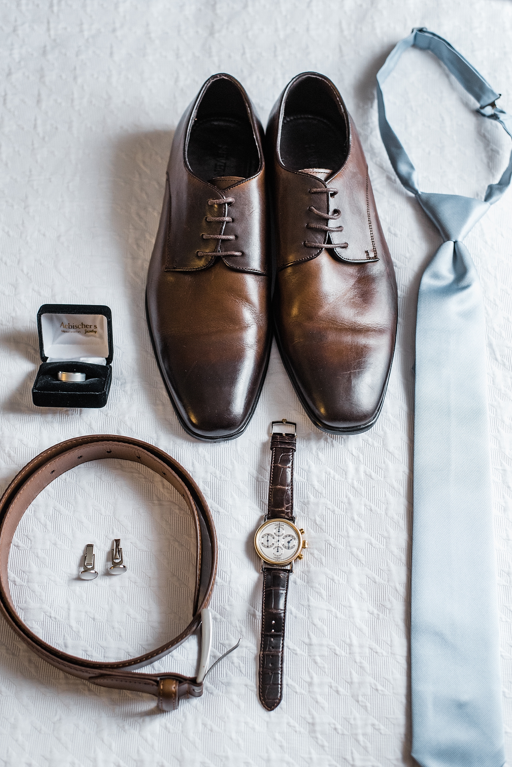 Summer Wedding at the Welshfield Inn | Burton, Ohio | Cleveland, Youngstown, Pittsburgh Wedding Photographer | Lindsey Ramdin