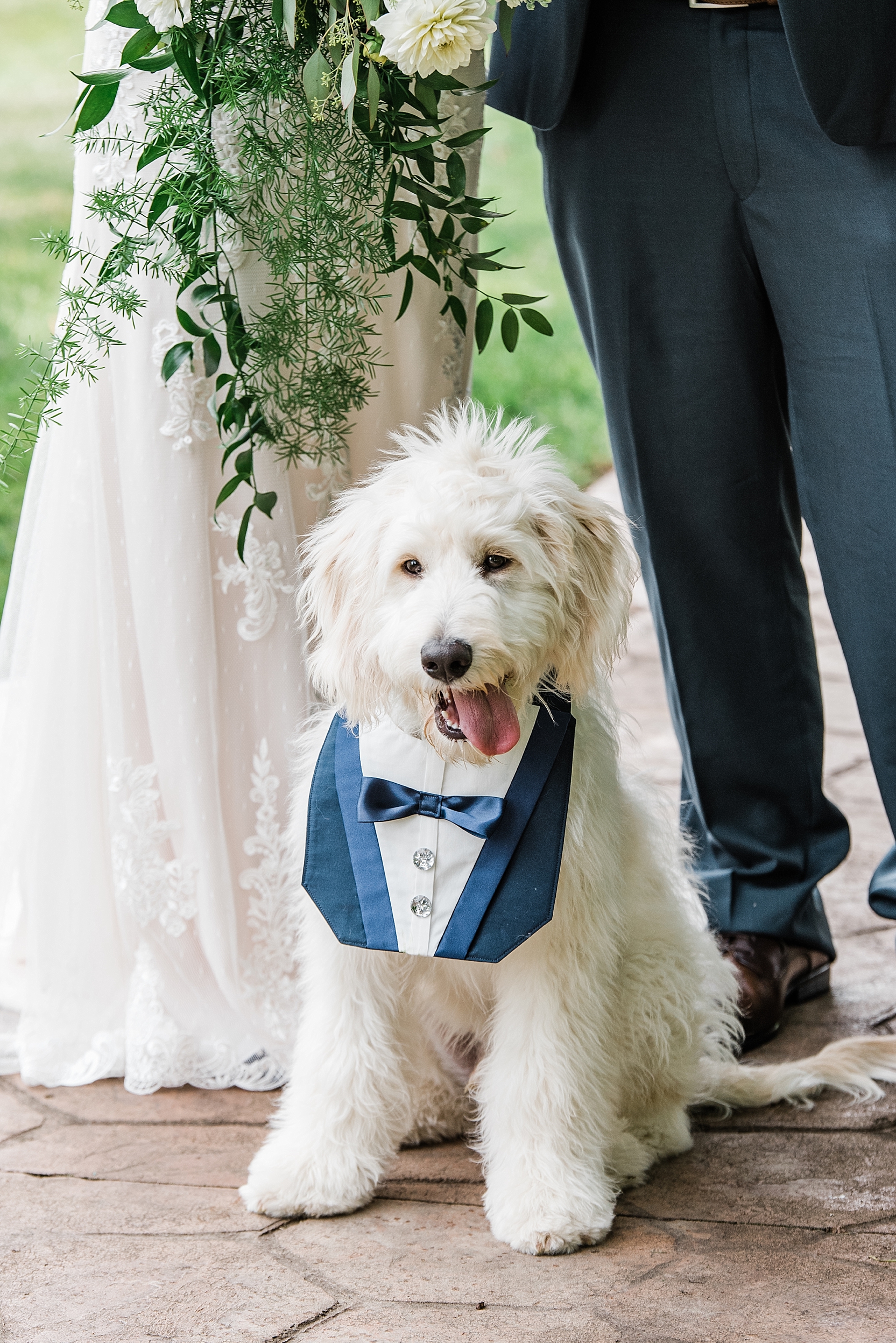 Summer Wedding at the Welshfield Inn | Burton, Ohio | Cleveland, Youngstown, Pittsburgh Wedding Photographer | Lindsey Ramdin