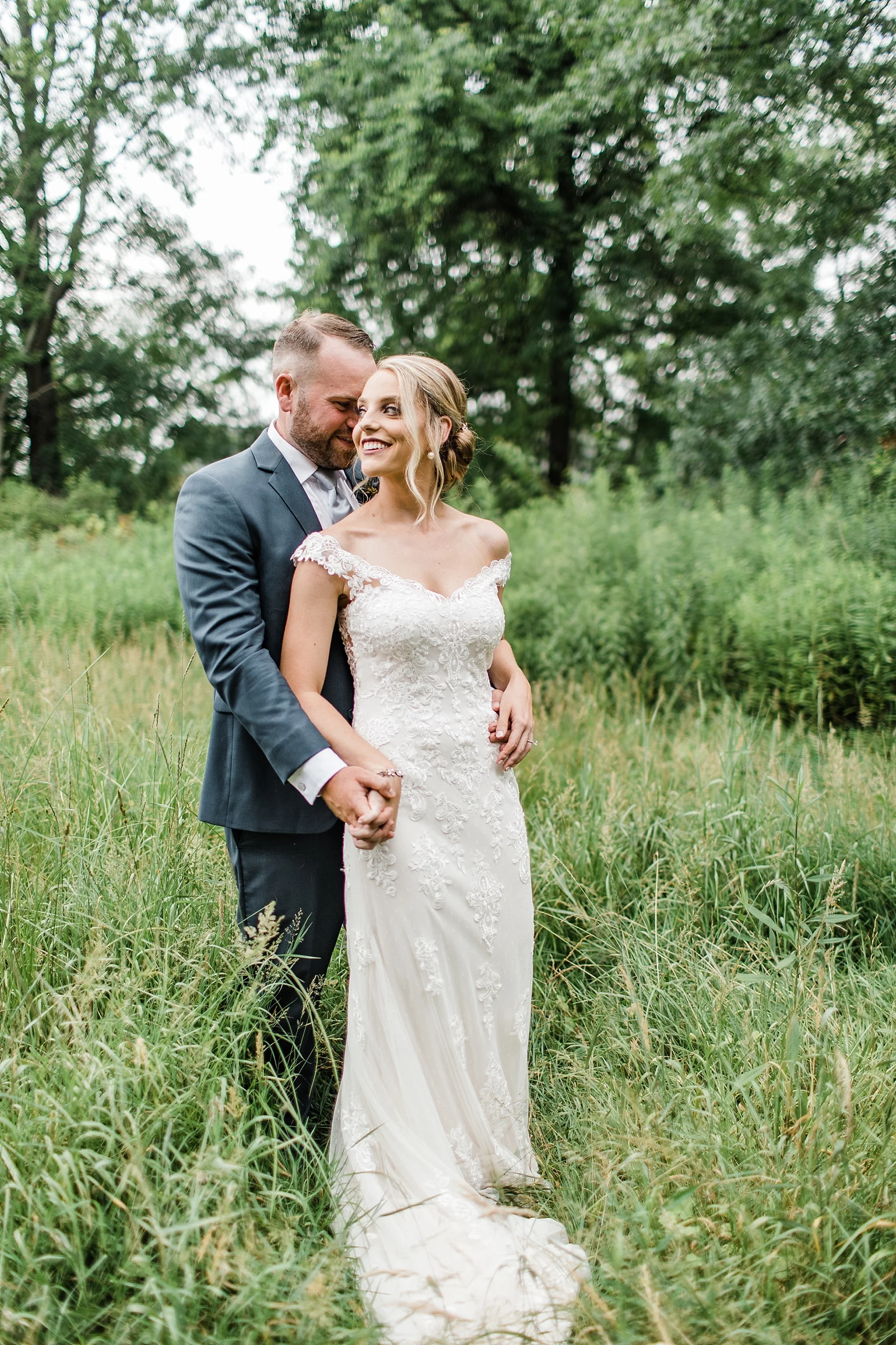 Summer Wedding at the Welshfield Inn | Burton, Ohio | Cleveland, Youngstown, Pittsburgh Wedding Photographer | Lindsey Ramdin