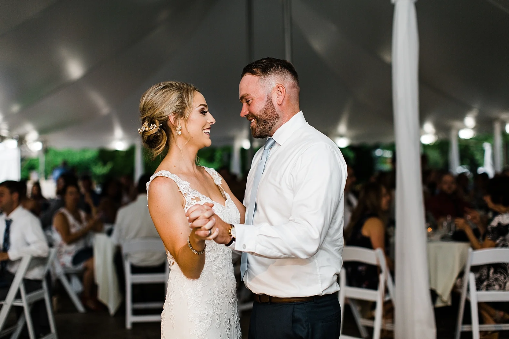Summer Wedding at the Welshfield Inn | Burton, Ohio | Cleveland, Youngstown, Pittsburgh Wedding Photographer | Lindsey Ramdin