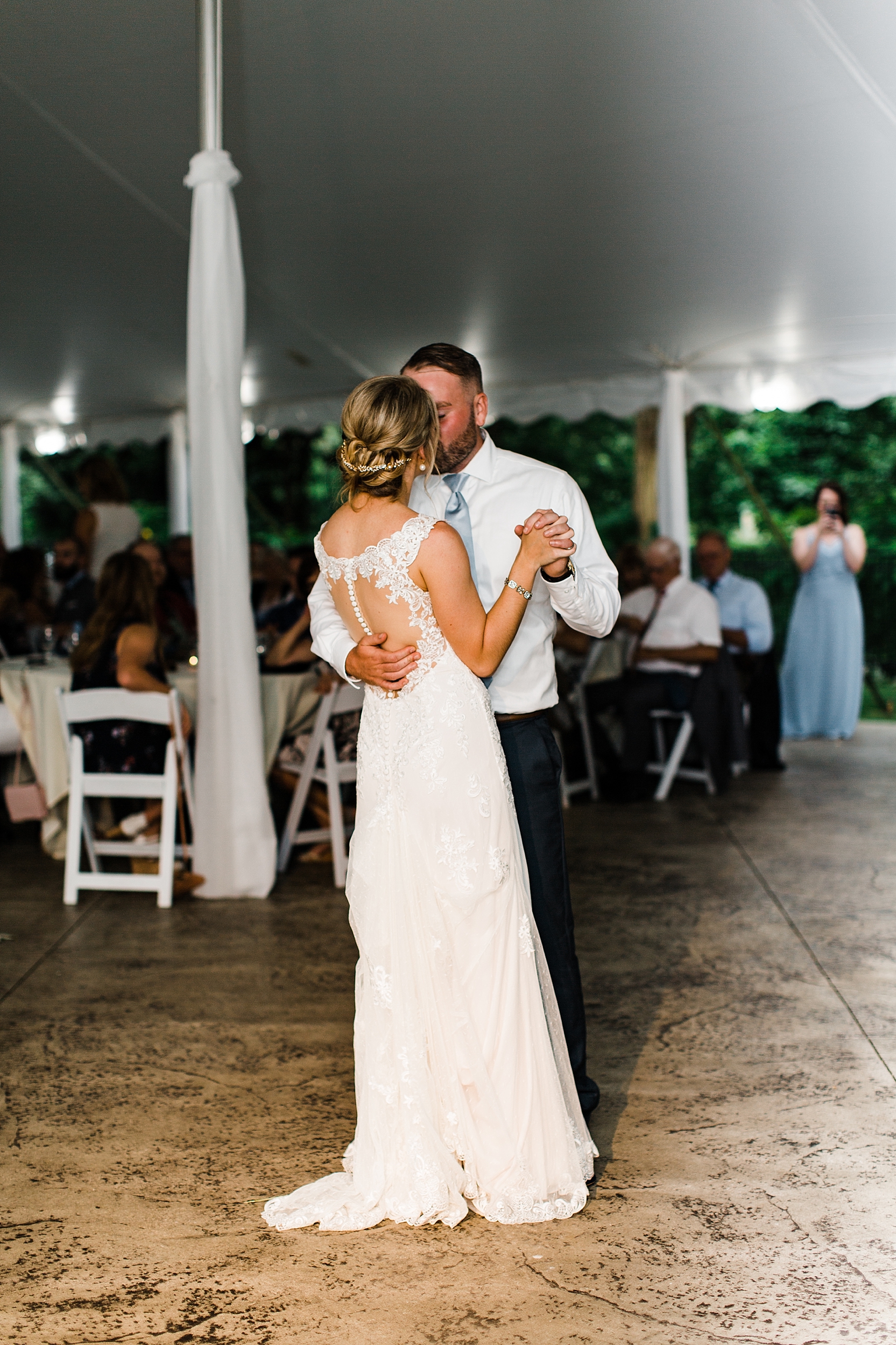 Summer Wedding at the Welshfield Inn | Burton, Ohio | Cleveland, Youngstown, Pittsburgh Wedding Photographer | Lindsey Ramdin