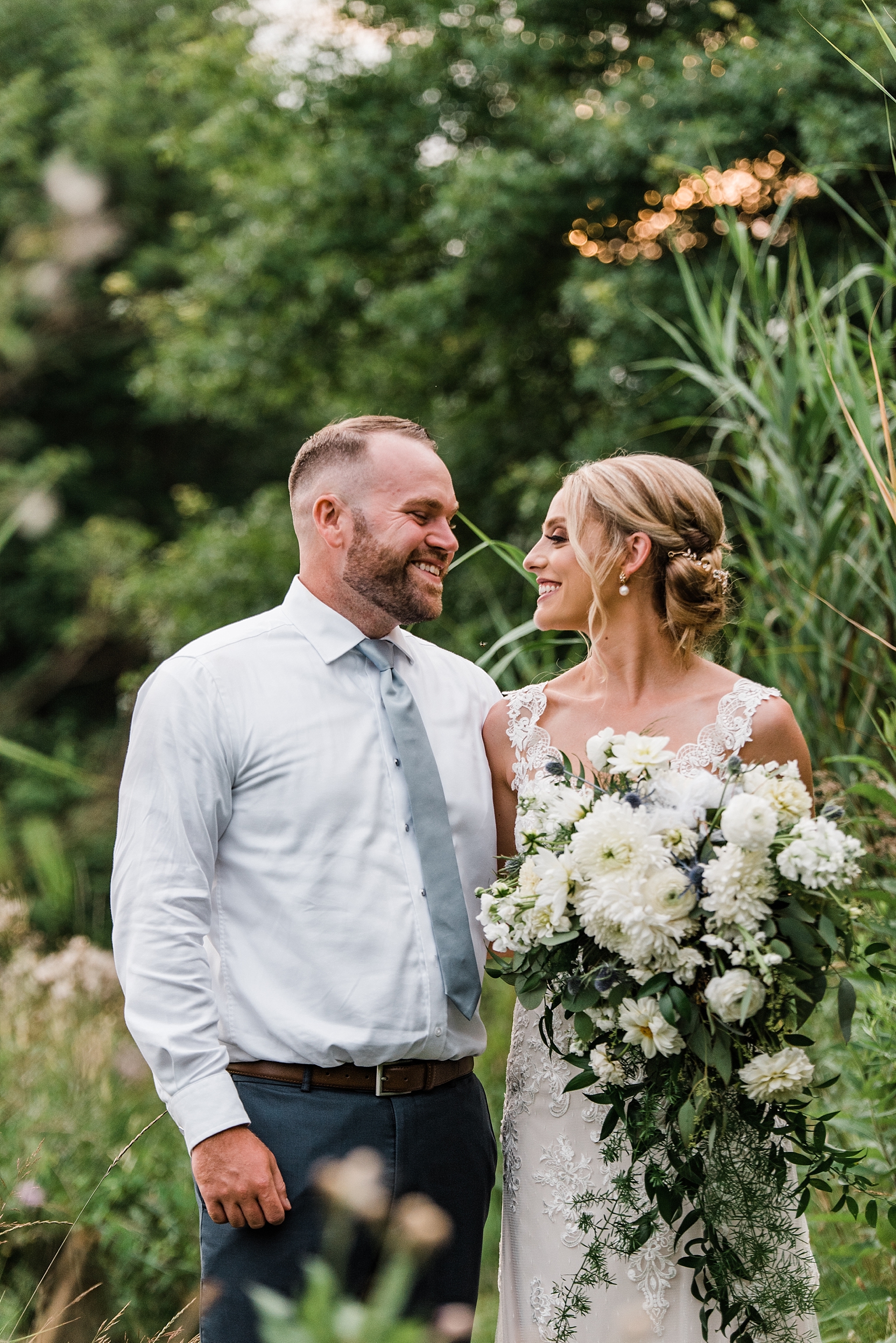 Summer Wedding at the Welshfield Inn | Burton, Ohio | Cleveland, Youngstown, Pittsburgh Wedding Photographer | Lindsey Ramdin
