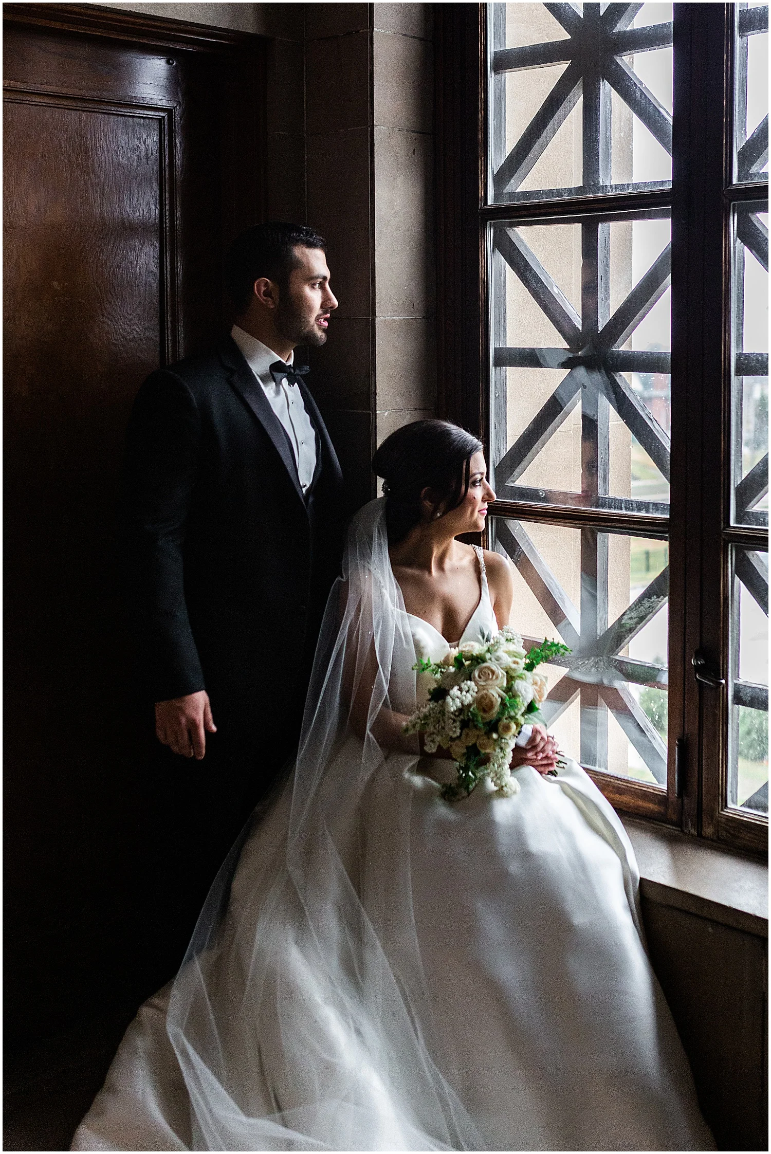 Spring Wedding at Stambaugh Auditorium in Youngstown, Ohio | Youngstown Ohio Wedding Photographer Lindsey Ramdin