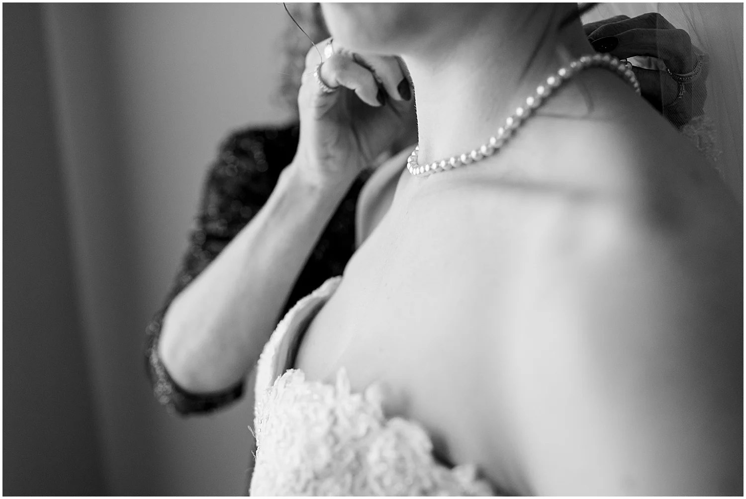 Spring Wedding at Windows on the River, Best Cleveland Wedding Photographer Lindsey Ramdin