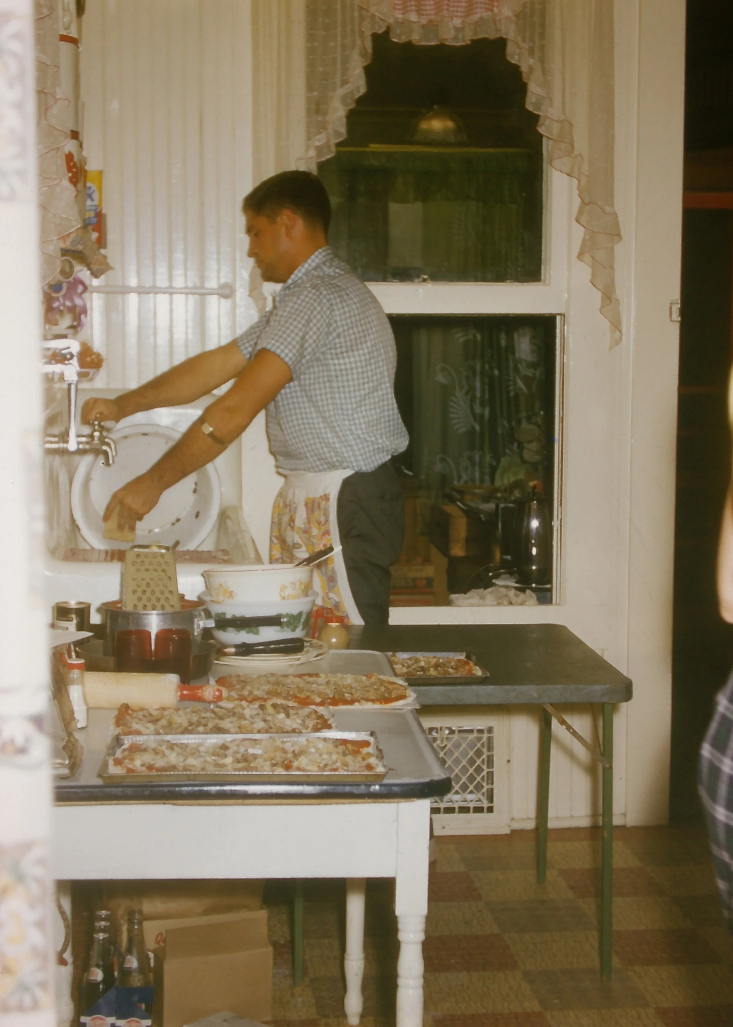SLIDE_FriendsNeighbors_Pizza.JPG