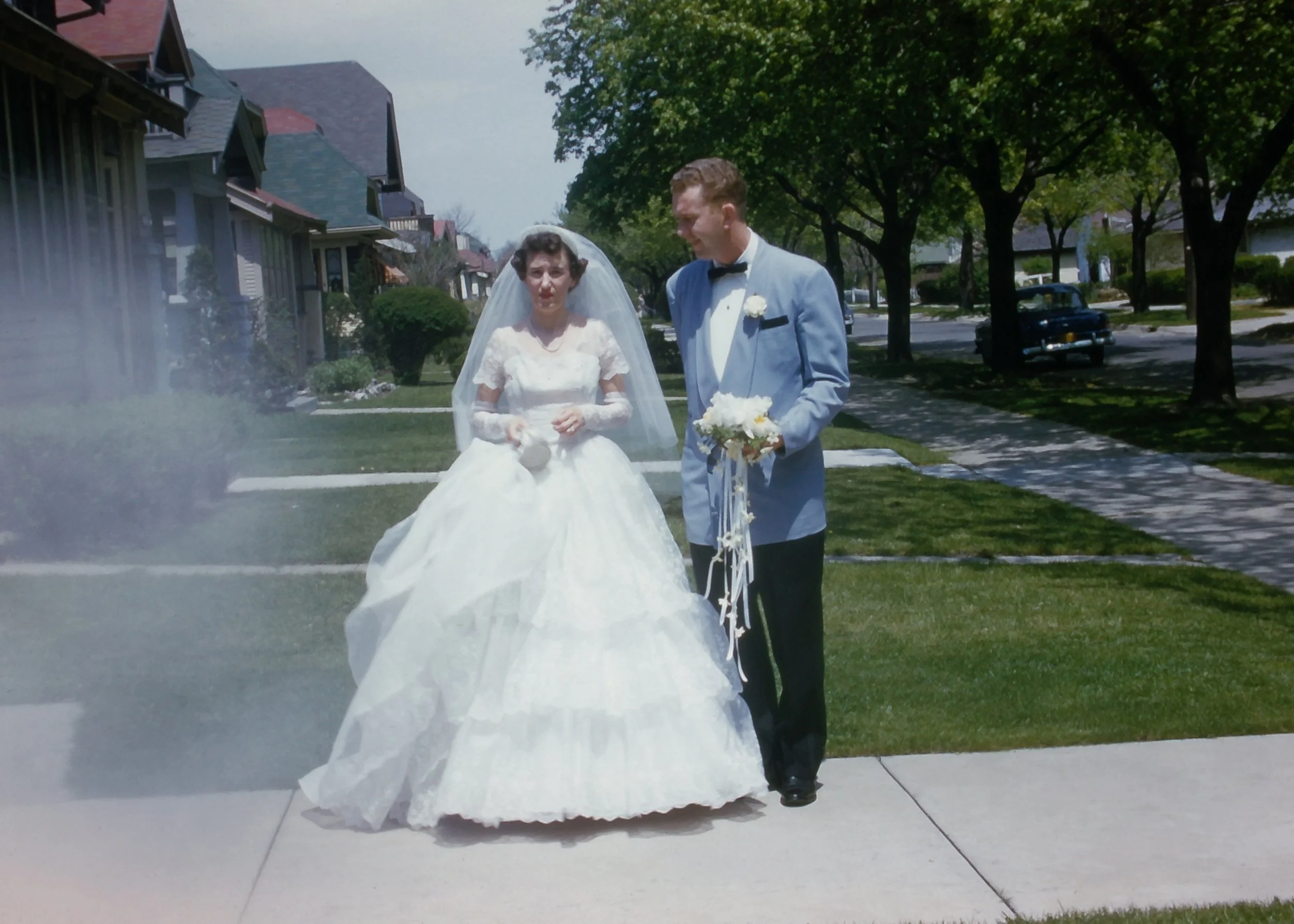 SLIDE_FriendsNeighbors_Wedding03.JPG