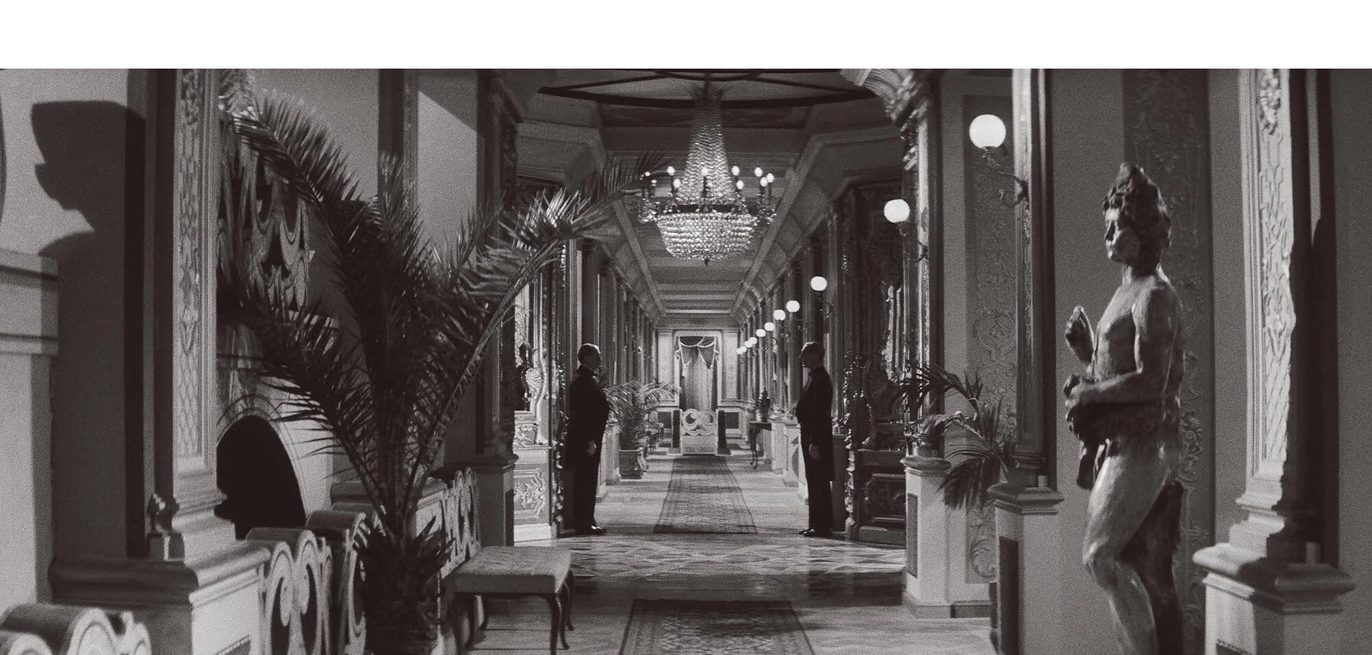 Ch1-1_Intro_Le_couloir_de_l'hotel._HD_.jpg