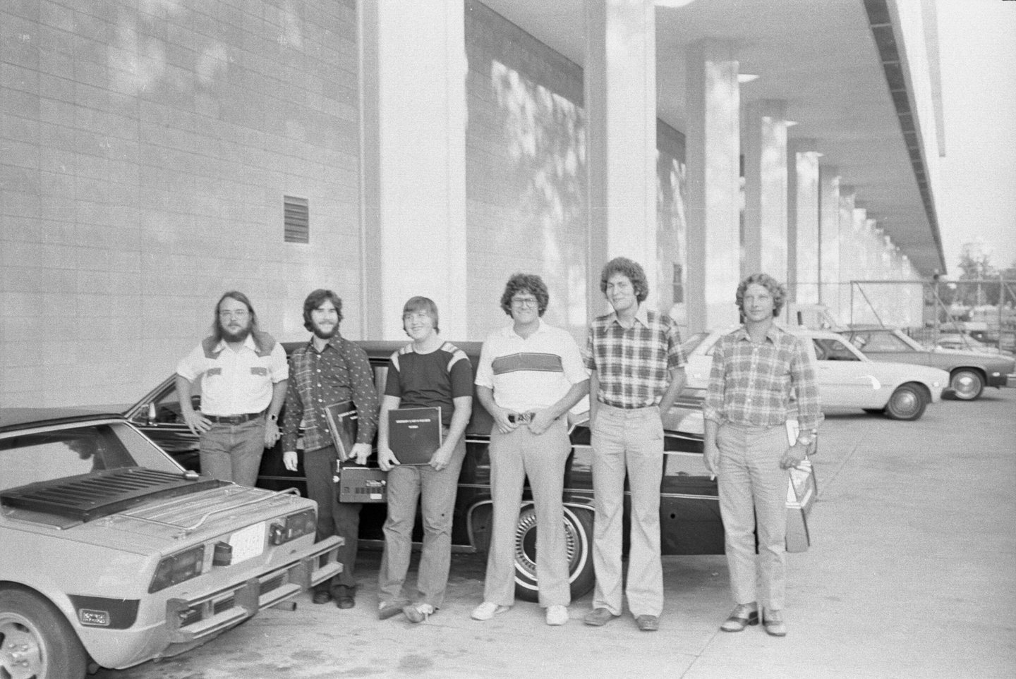 L-R, our driver, KMOD's Charlie West, Pie Face, Atlantic Records A&R guy, Clark Ryan and Pie Face's plus one.