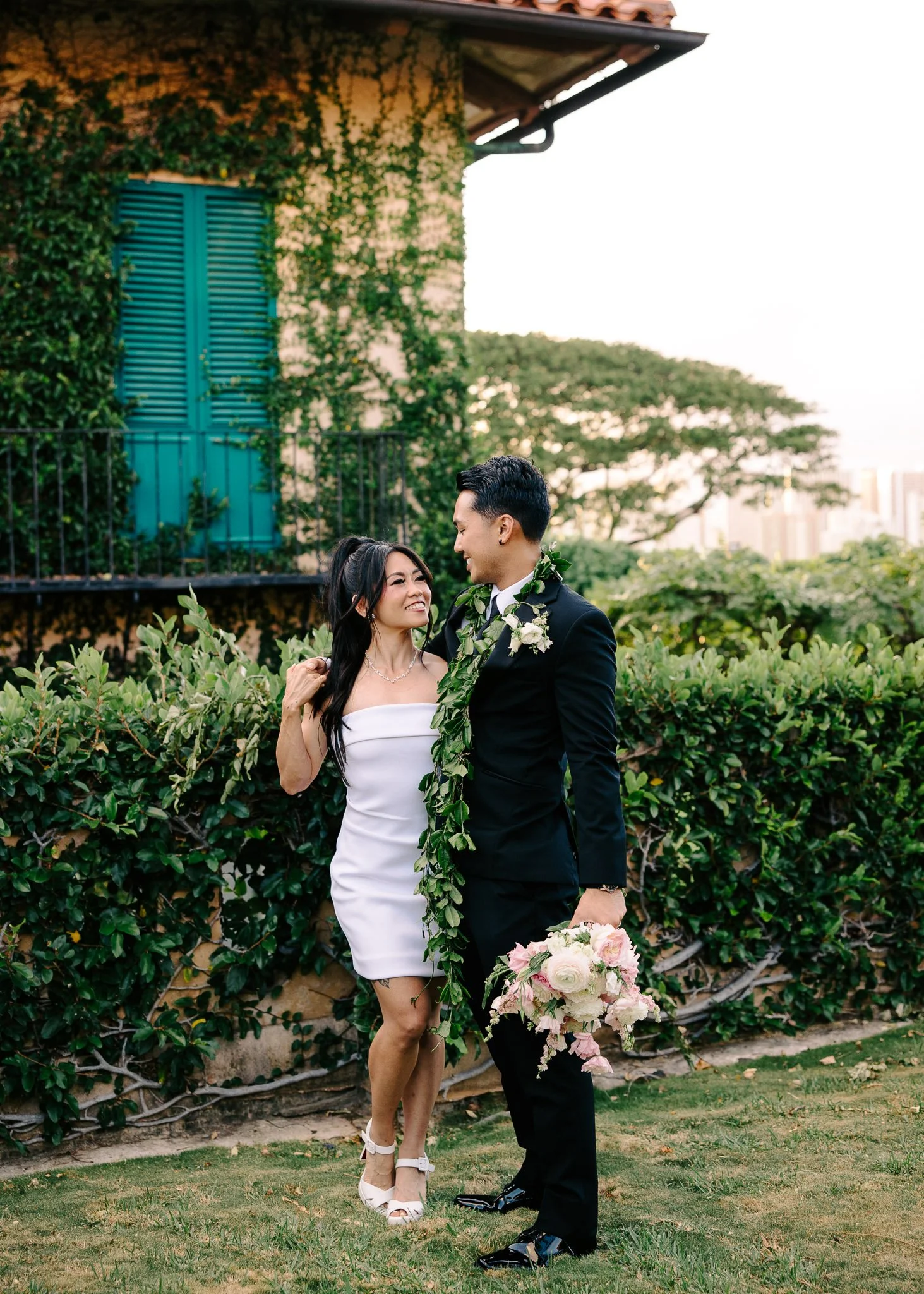 Taylor and Stanley Wedding at La Pietra Hawaii by Oahu Wedding Photographer Desiree Leilani