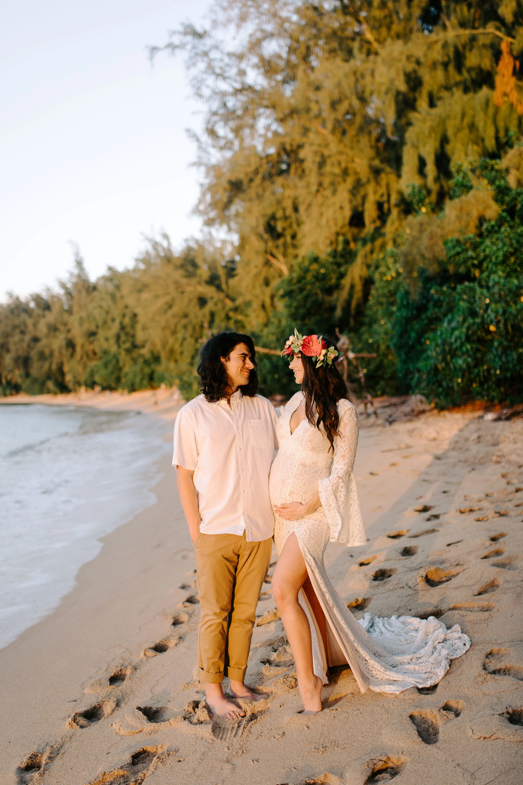 Whimsical Maternity Session on the North Shore of Oahu — Desiree