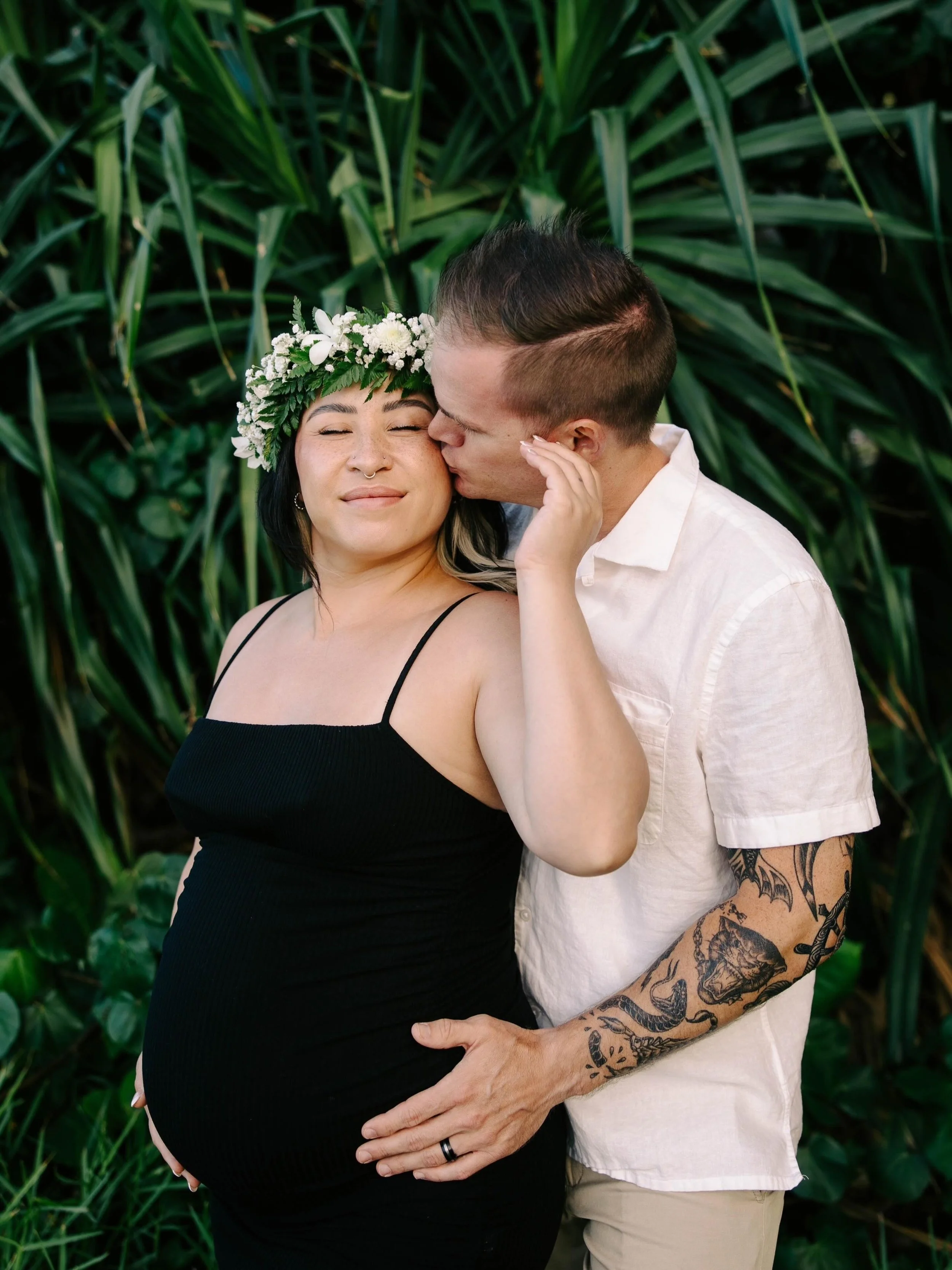 Summer sessions are starting to kick off🫶🏼
Head to the link in my bio to inquire!

#hawaiimaternityphotographer #oahumaternityphotographer #hawaiiphotographer #oahuphotographer