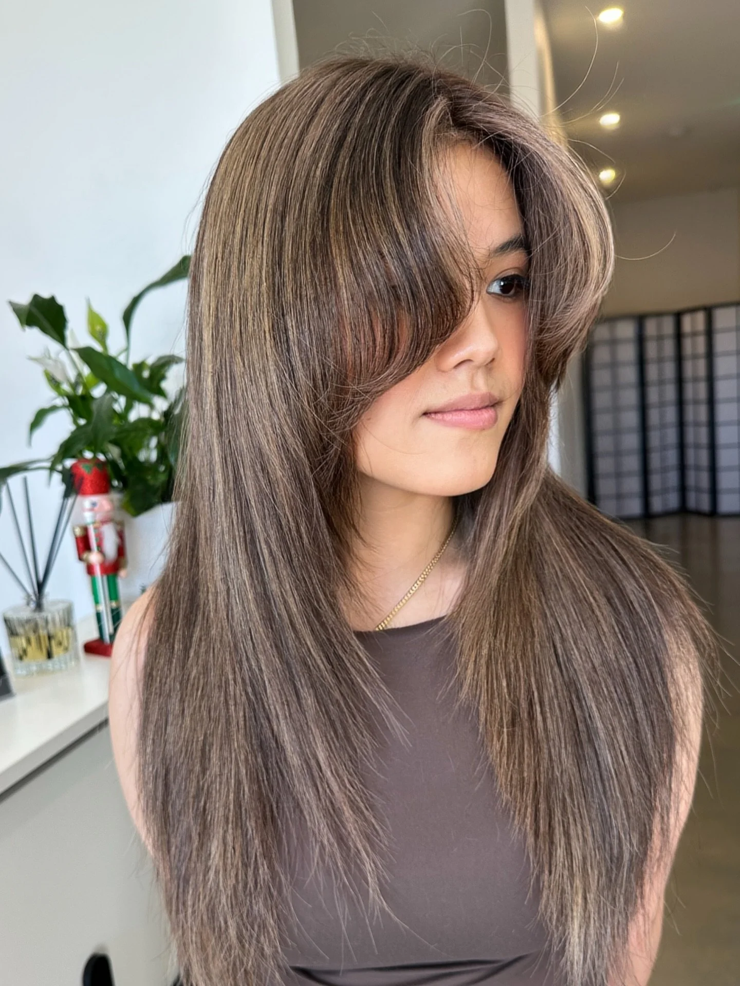 Goal was to go brighter. Creating a beautiful creamy BLONDE for the summer. ✨❤️🥰 

Cut/Colour by @hairbyhungtran 
Colour Assist by @_itsagingerthing @simmyatelier 

#blowitsahairthing #kilkenny #adelaidecolourist #adelaidesalon #hairbyhungtran