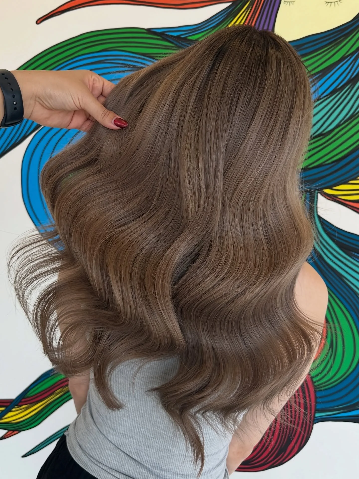 Butterscotch BRONDE 🤎😍 It's all about richer tones this season. Ditch the platinum BLONDES and unleash your inner darkness. 👌 

Save this INSPO ⬇️ 

Cut/Colour by @hairbybillieclark 

#adelaidehairsalon #blowitsahairthing #kilkenny #adelaidecolour