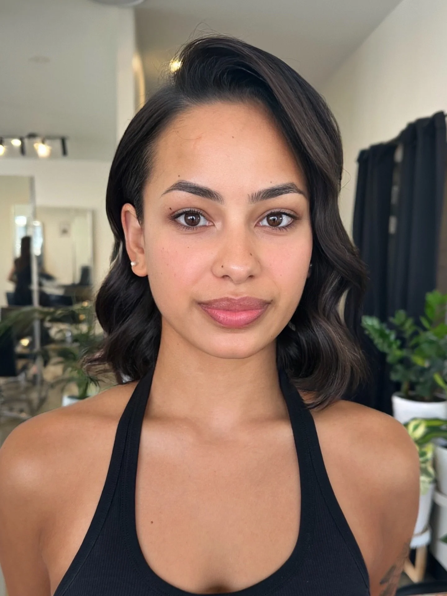 Glam WAVES on short hair. OBSESSED. ❤️🫶 Need event styling? BOOK now. ✨

Style by @hairbyhungtran 

#blowitsahairthing #kilkenny #adelaidecolourist #adelaidesalon #hairbyhungtran