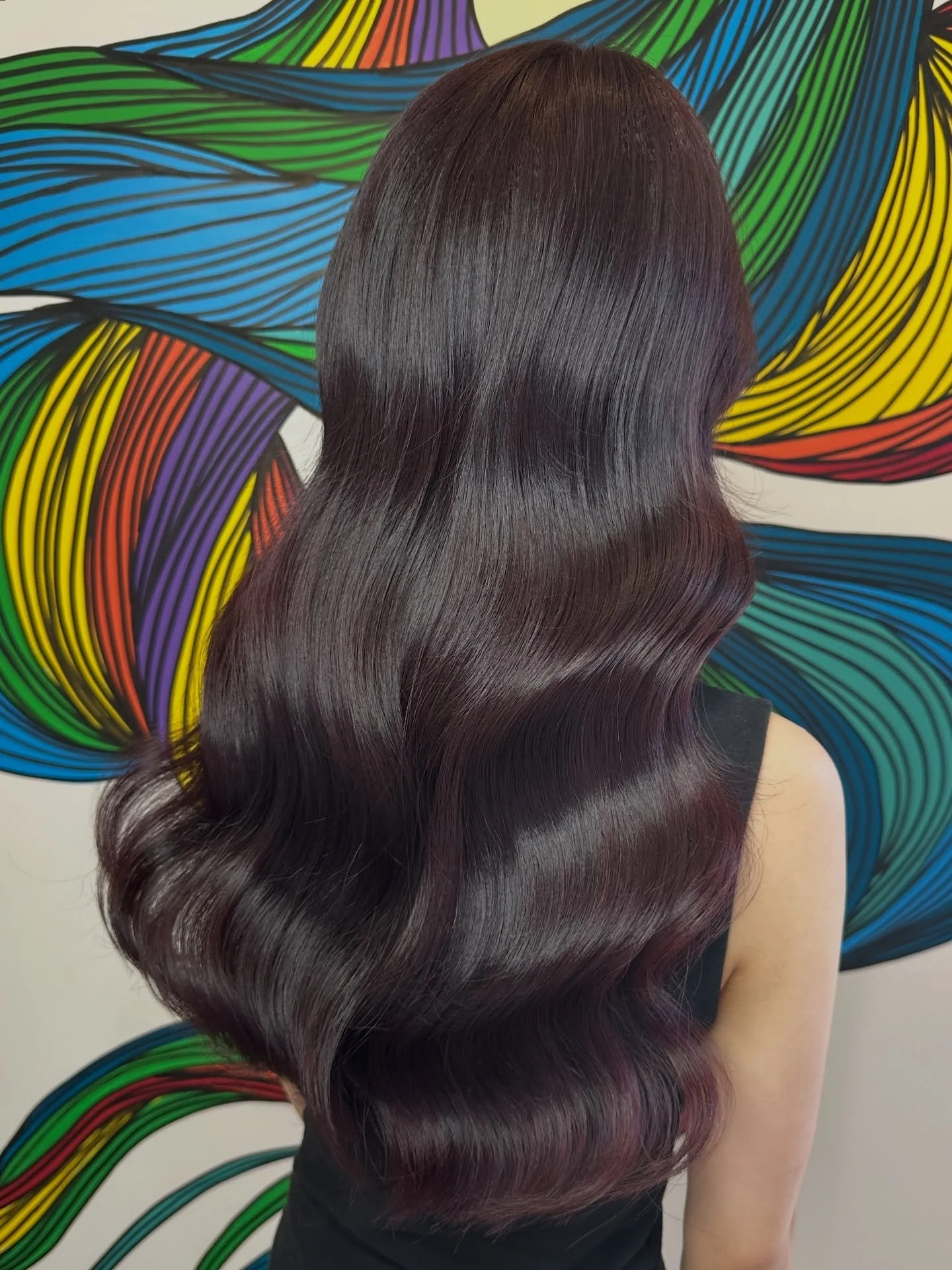 Dark RIBENA. 🍇 A stunning colour with lots of vibrancy, shine and low maintenance without bleaching. Save this INSPO now. 🫶💜

Colour/Cut by @hairbyhungtran 

Formulation: 30g 66/45 + 30g 55/66 + 10g 0/66 + 6% + 9%
Ends: 30g 66/45 + 30g 55/66 + 10g