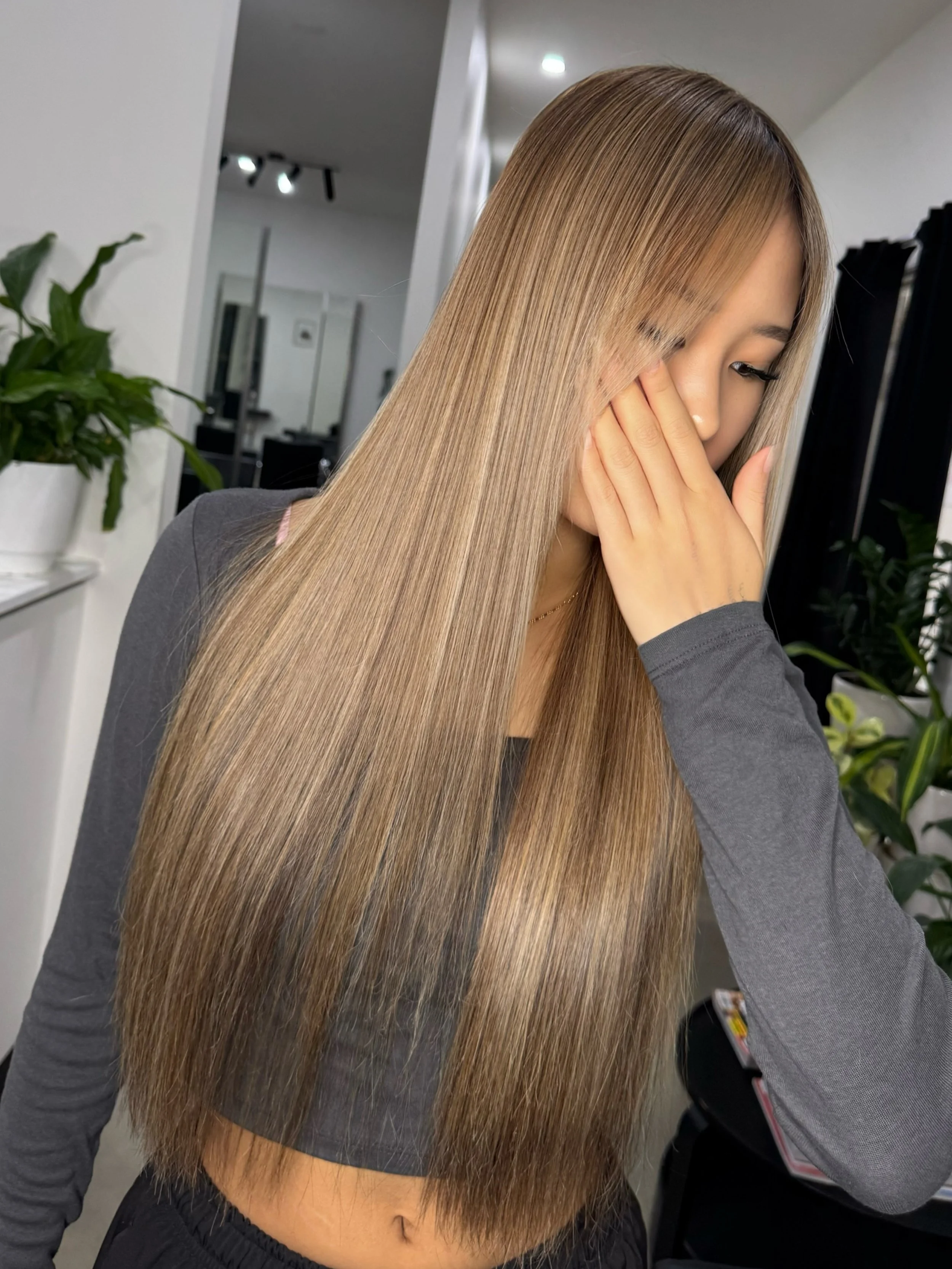 We&rsquo;ve all seen brighter days. ✨❤️🫶 Given the love the hair deserves.

Cut/Colour by @ilahabeautyy 

#adelaidehairsalon #blowitsahairthing #kilkenny #adelaidecolourist #adelaidesalon