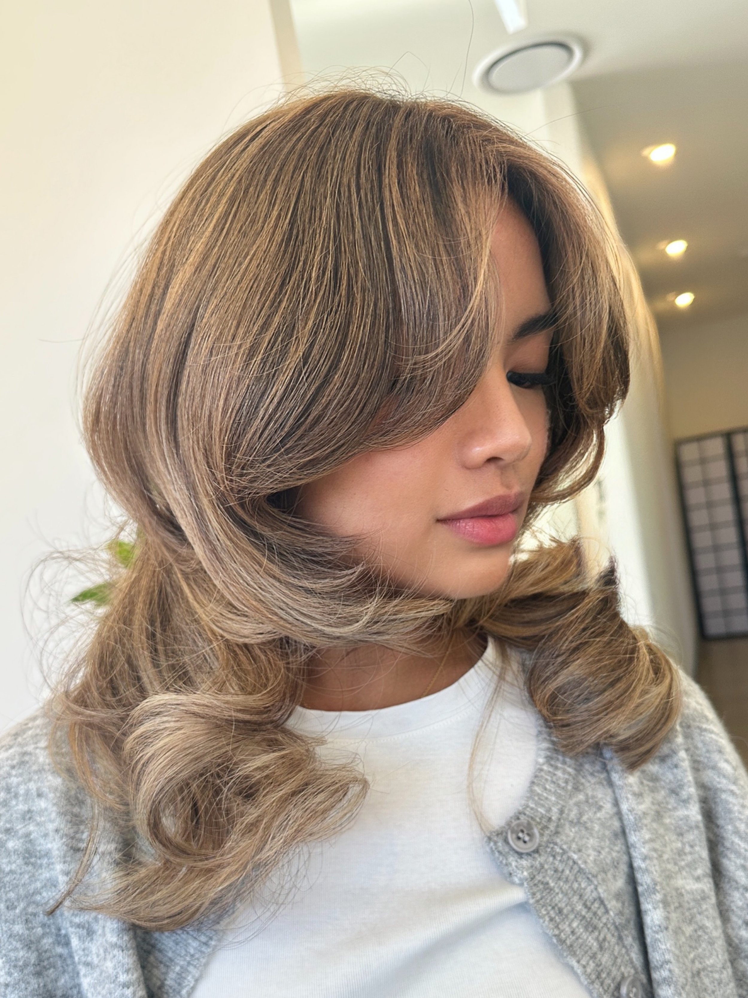 We can&rsquo;t get enough of this beautiful transformation. From a massive regrowth to a seamless caramel blonde, this was worth every minute. 🤎✨

But the best part isn&rsquo;t always the hair. It&rsquo;s the relationships we build along the way. Ev