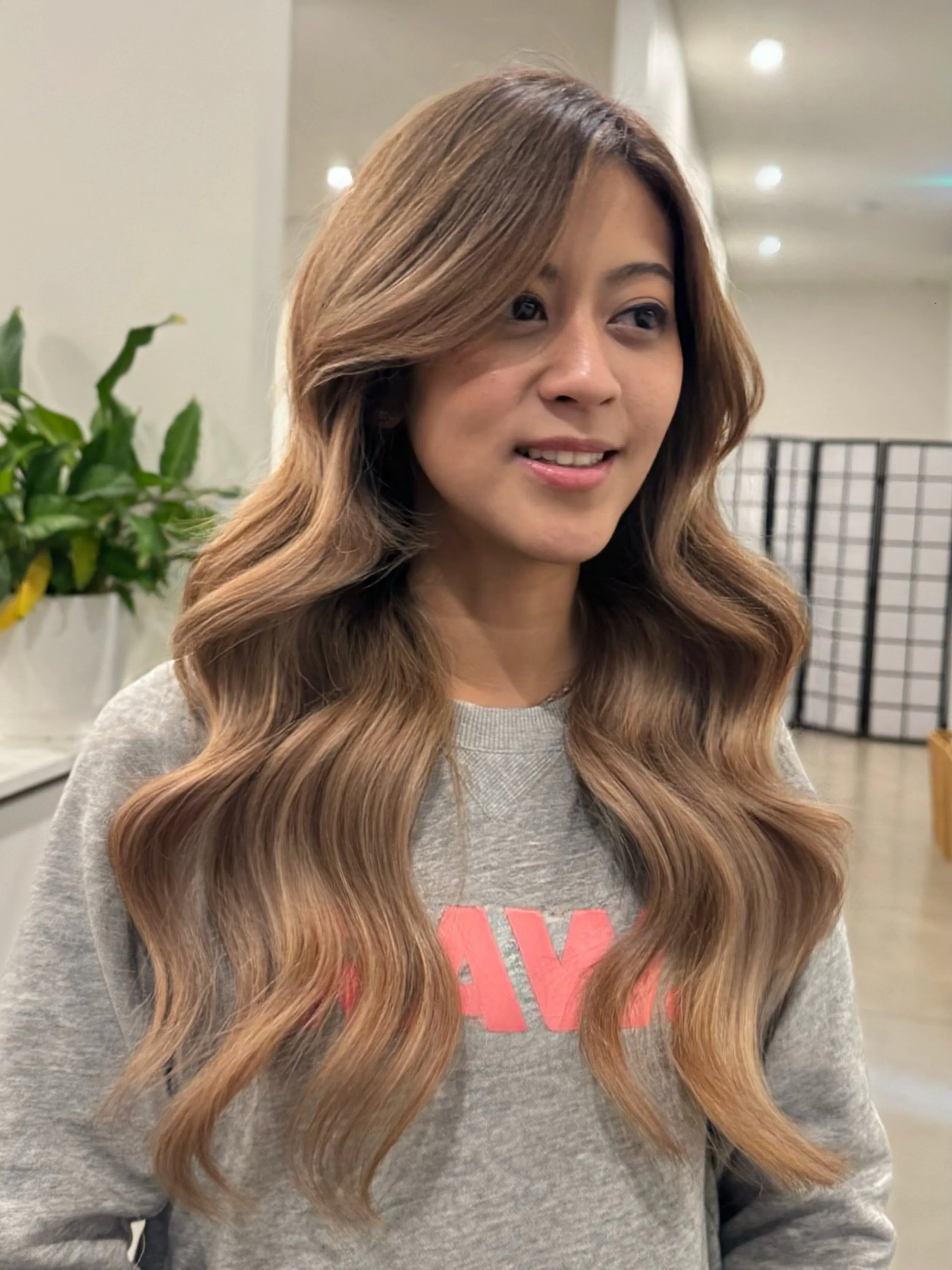 COOKIE BEIGE 🤎🍪 The perfect combination&hellip; and we ain&rsquo;t just talking about the colours. 🤪🫶

Our two seniors teaming up and creating absolute magic. ✨ Because when experience, creativity and a little bit of salon chaos come together&hel