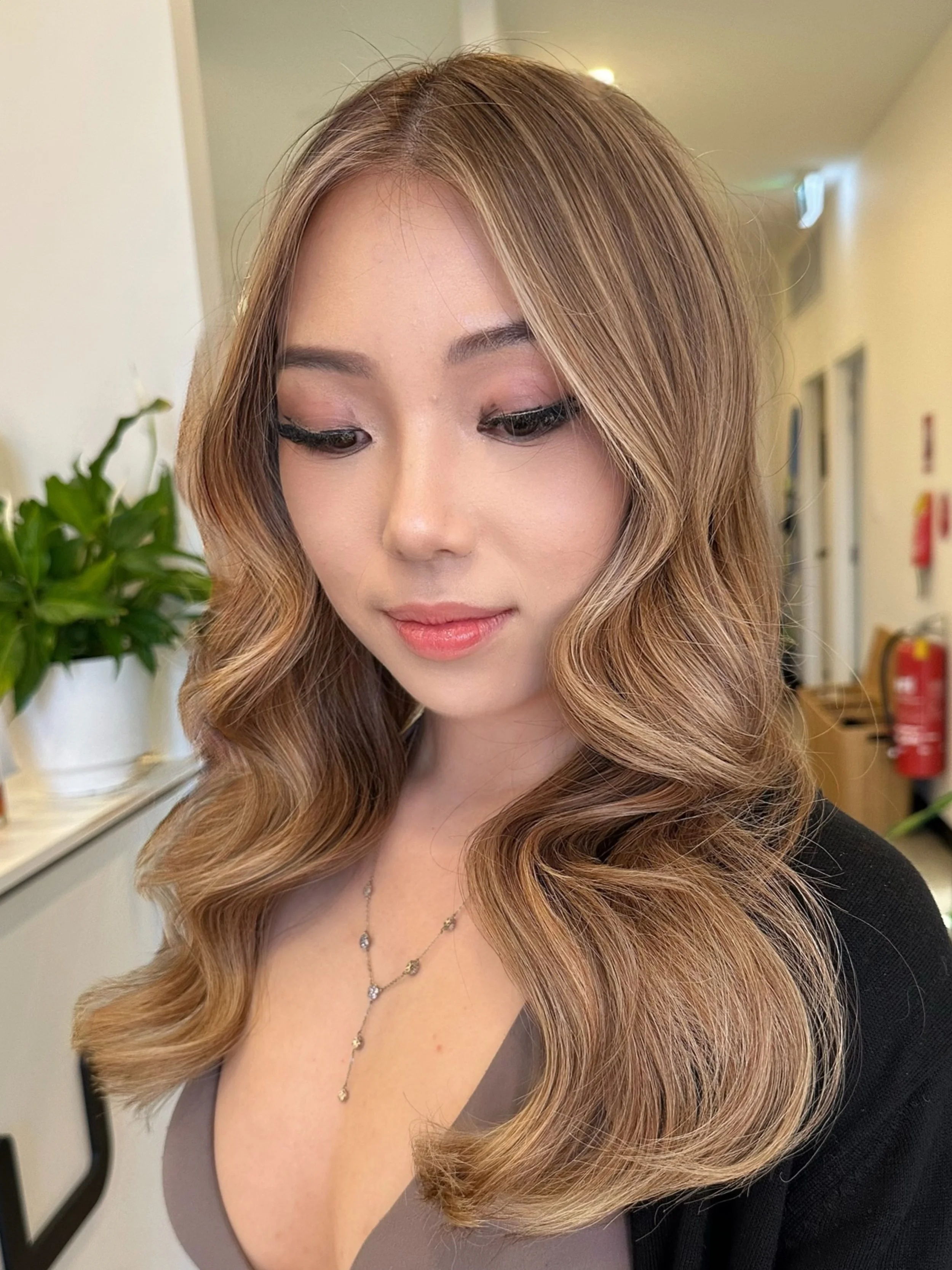 ASIAN BLONDE TRANSFORMATION! 🤍✨

Okay&hellip; this one had us speechless! 😍 When she walked out of the salon, we all had that &ldquo;WOW&hellip; did we really just do that?!&rdquo; moment. 😂🙌

But don&rsquo;t just take our word for it &mdash; SWI