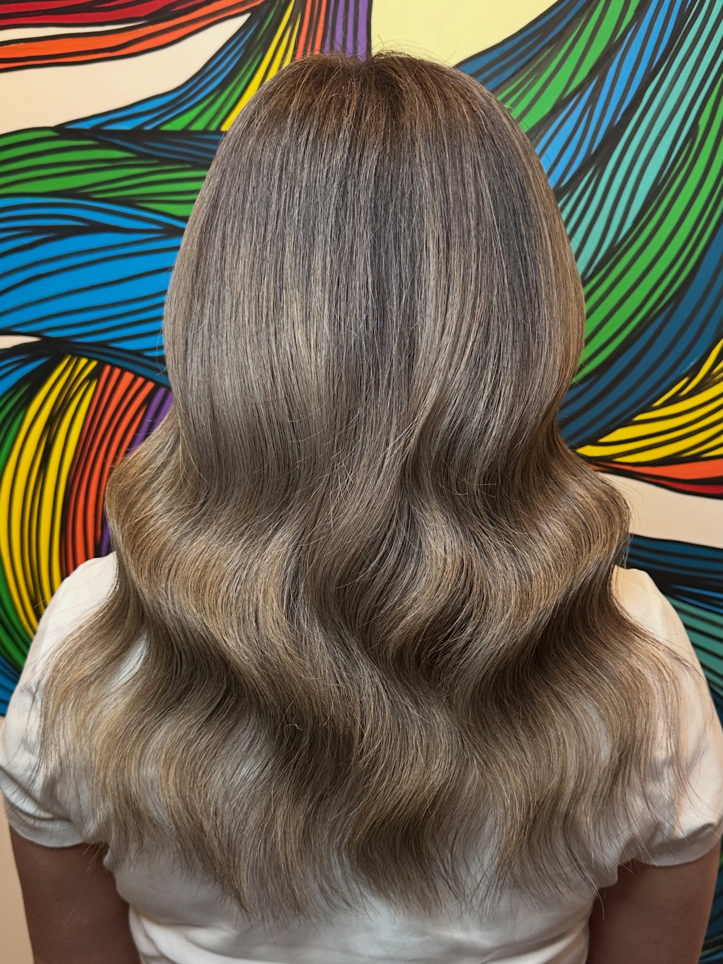 ASIAN BLONDE ENERGY. ❤️✨

Those warm undertones tried to join the party&hellip; but we politely said NOT TODAY. 😂

Cut/Coloir by @hairbyhungtran 

#blowitsahairthing #kilkenny #adelaidecolourist #adelaidesalon #hairbyhungtran