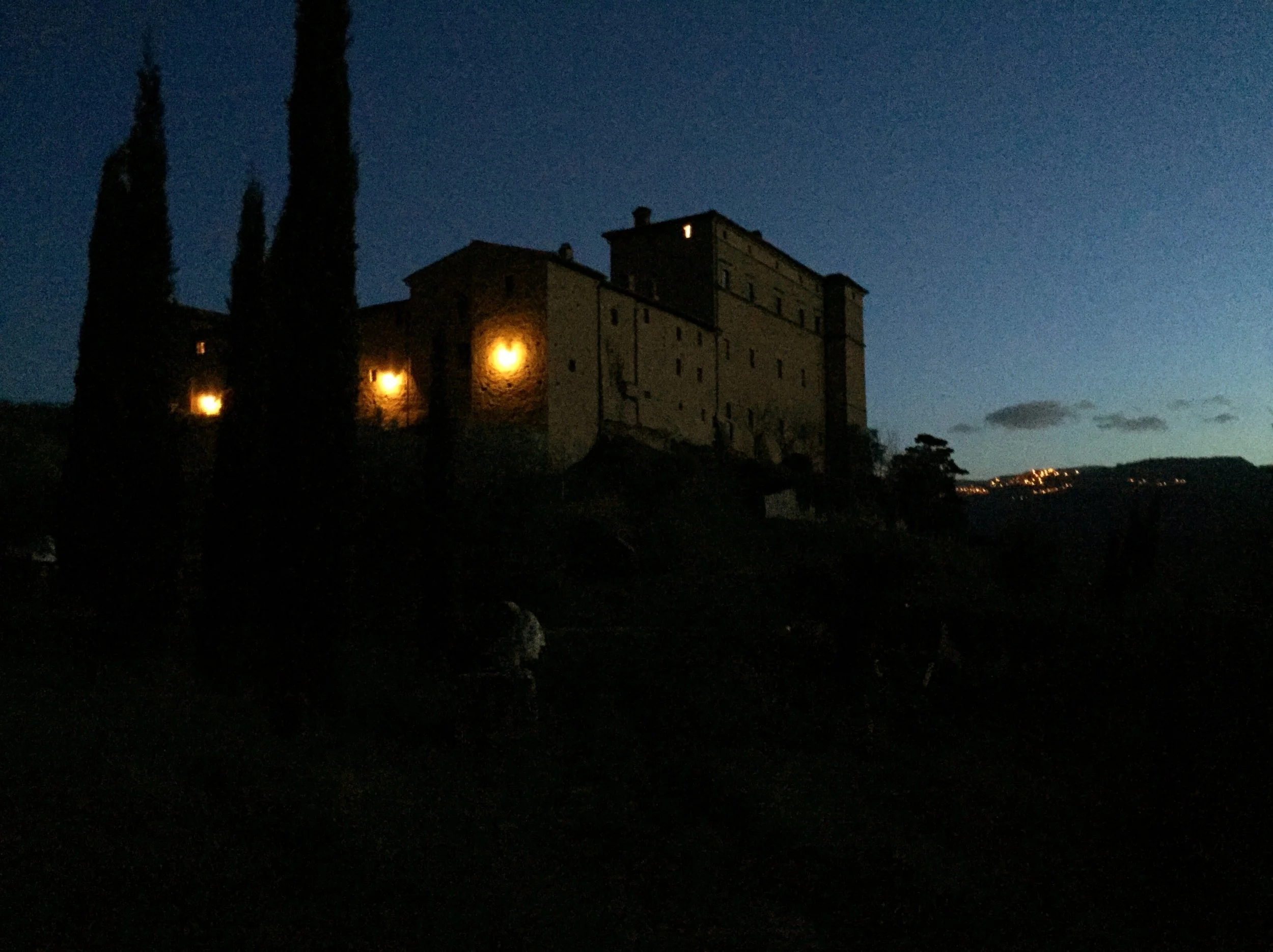 potentino-glowing-in-the-dark_32623343653_o.jpg