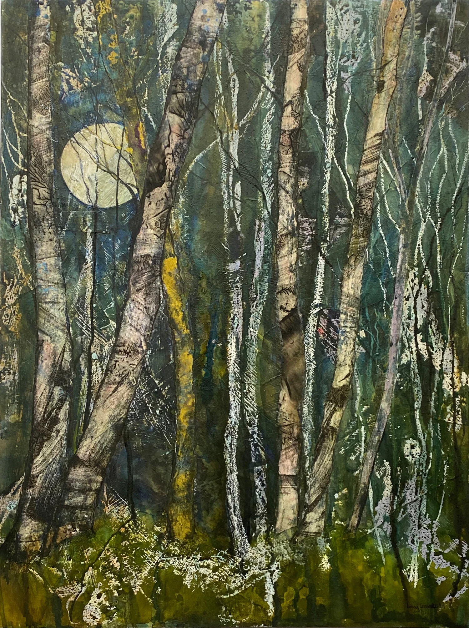 Glimpse of the moon 