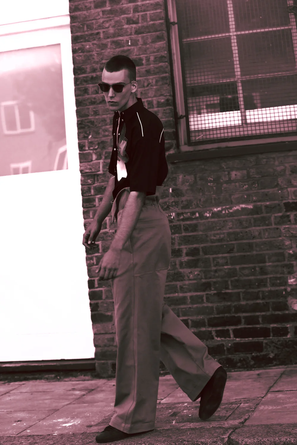 Kimono top MM6 , Khaki Trousers JOSEPH, Sunglasses Fendi.