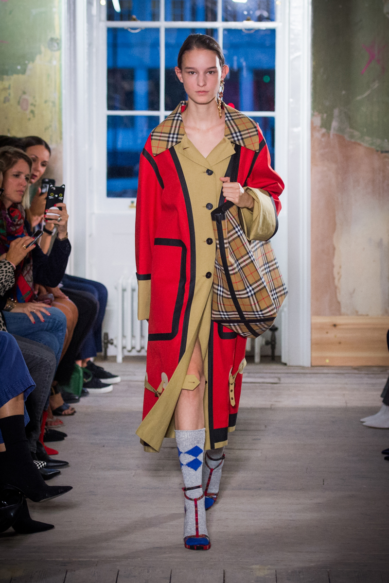 Burberry September 2017 Collection - Look 10_001.jpg