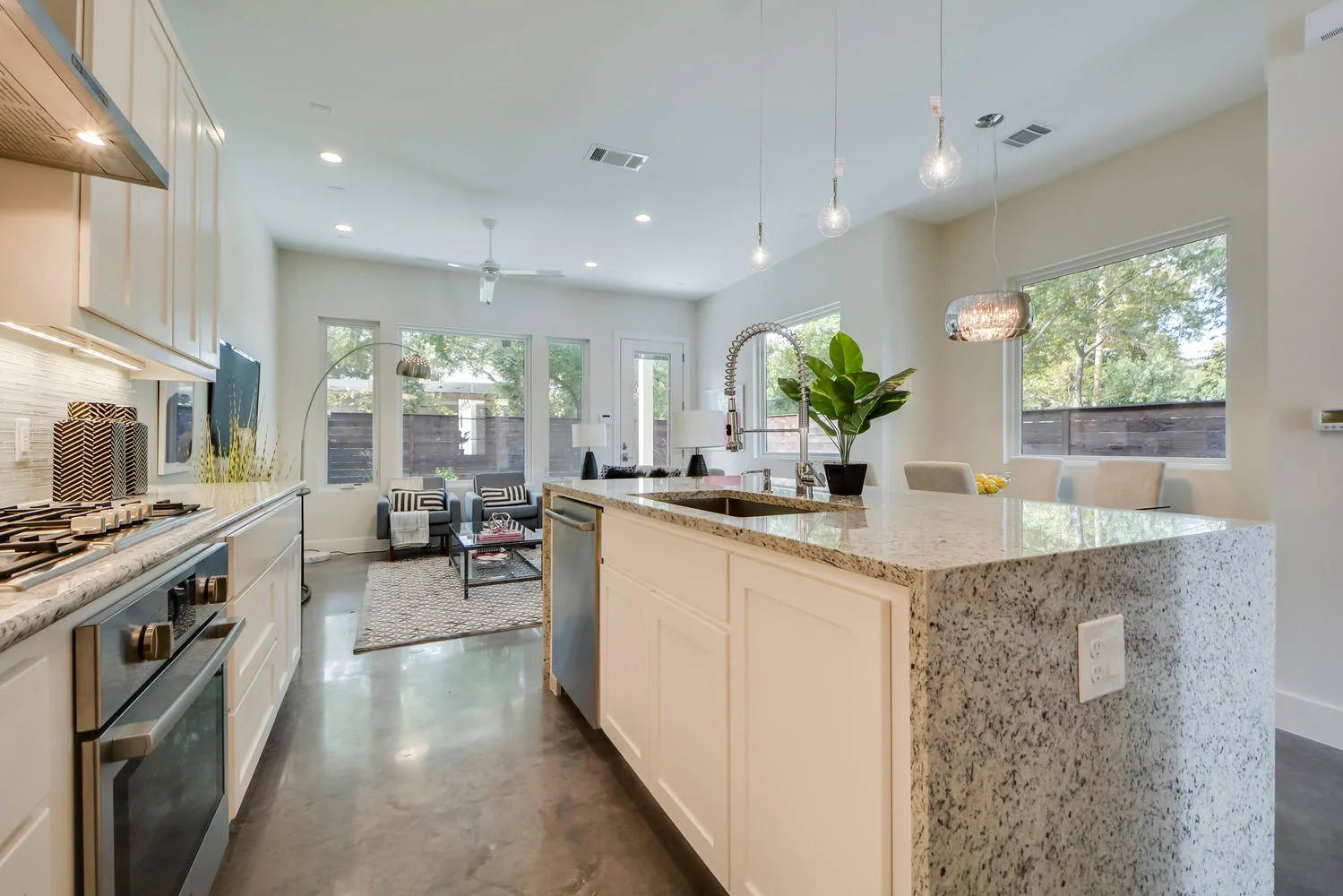 509 A B Sacramento Dr-large-009-55-Kitchen Unit B-1499x1000-72dpi.jpg