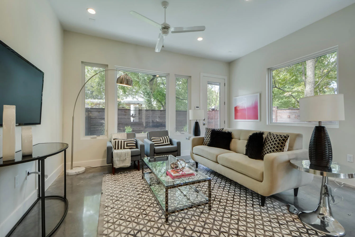 509 A B Sacramento Dr-large-011-50-Family Living Unit B-1499x1000-72dpi.jpg