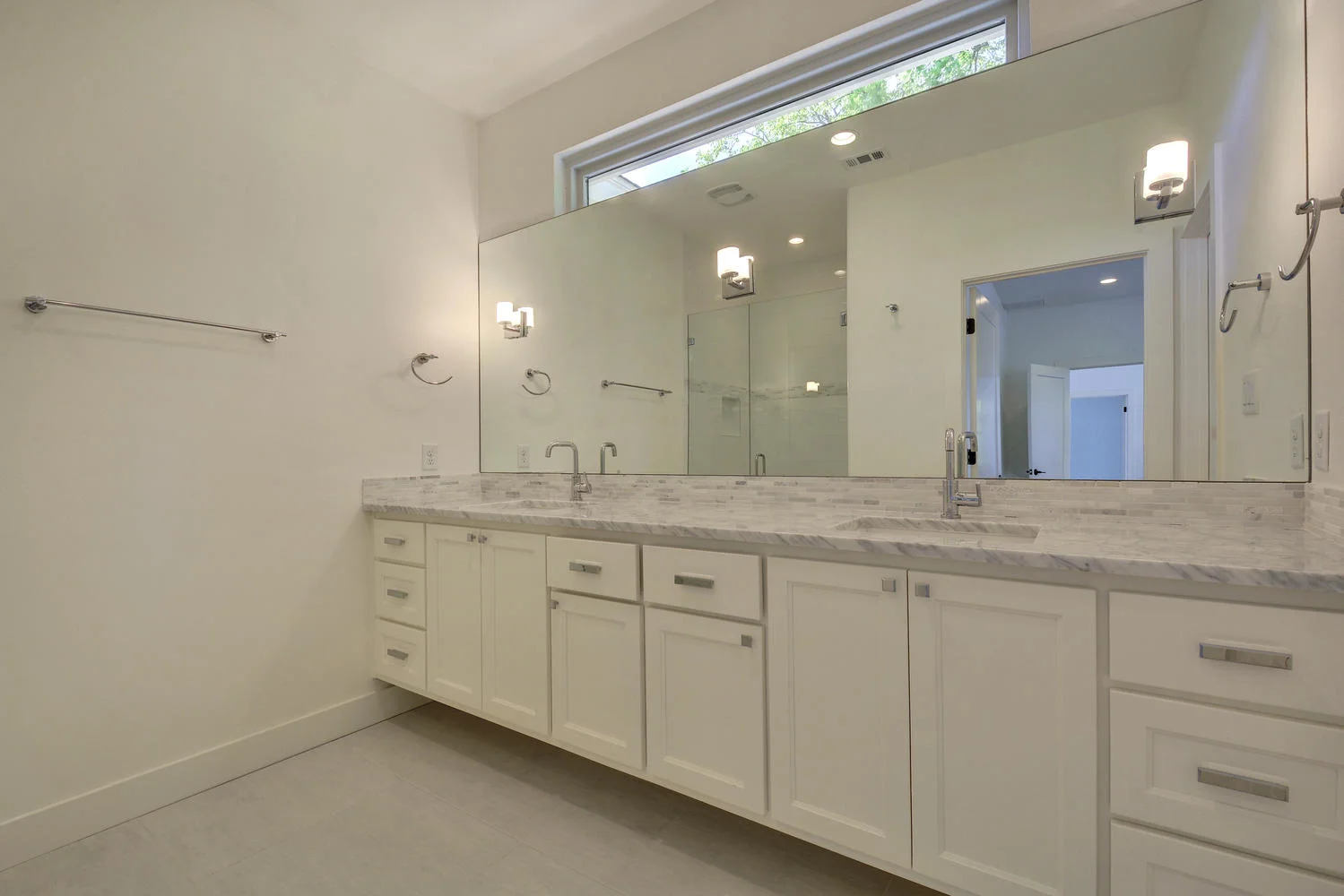 2310 S 3rd St-large-038-39-Master Unit B 370-1499x1000-72dpi.jpg