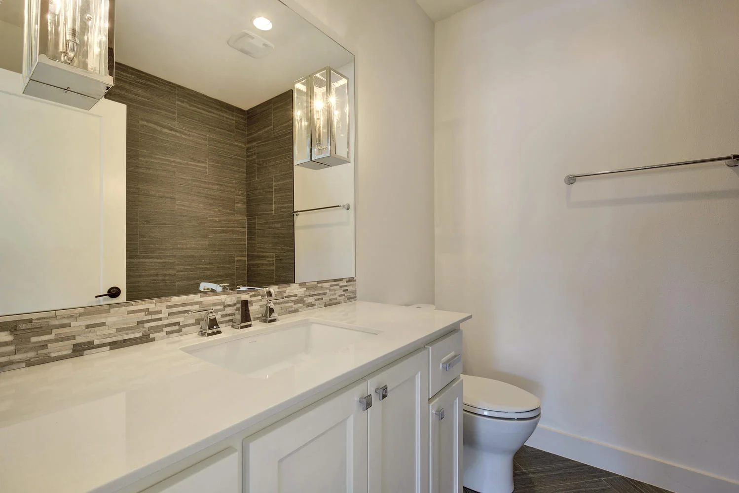 2310 S 3rd St-large-042-43-Other Beds and Baths Unit B-1499x1000-72dpi.jpg