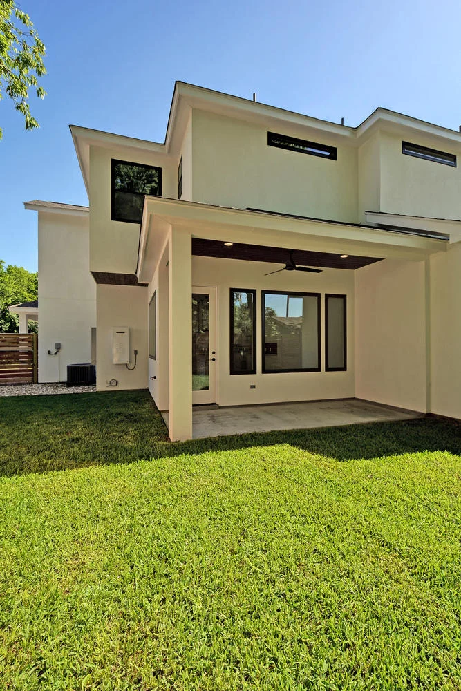 2310 S 3rd St-large-044-40-Rear Exterior Unit B 994-668x1000-72dpi.jpg
