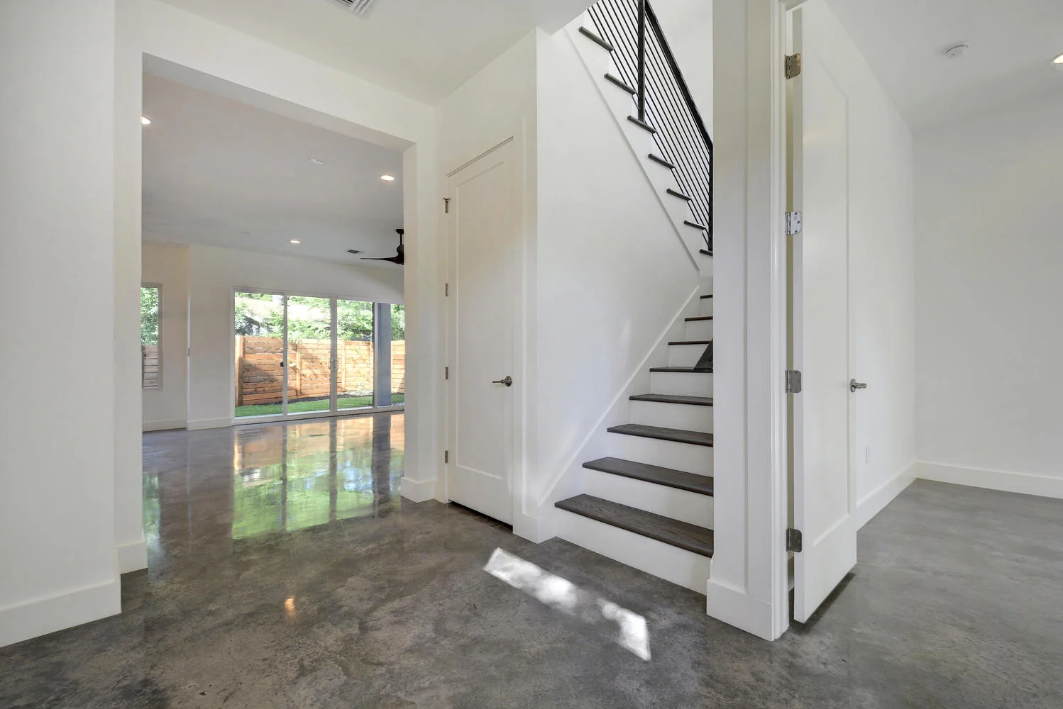 2312 S 3rd St-large-008-6-Foyer Hall 535-1499x1000-72dpi.jpg