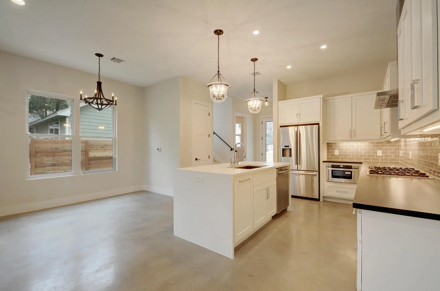 918 Cardinal Ln-large-037-23-B Kitchen and Breakfast 715-1500x994-72dpi.jpg
