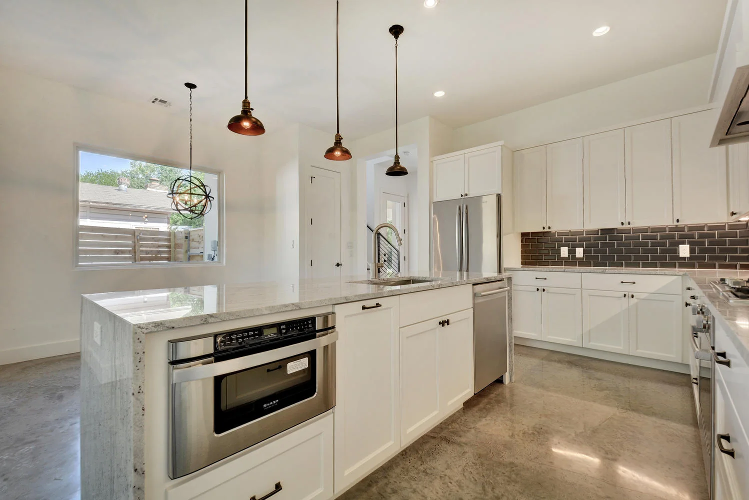 2310 S 3rd St-large-031-35-Kitchen and Breakfast Unit B-1500x1000-72dpi.jpg