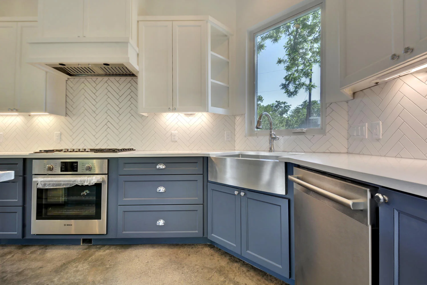 2312 S 3rd St-large-017-29-Kitchen and Breakfast 722-1499x1000-72dpi.jpg