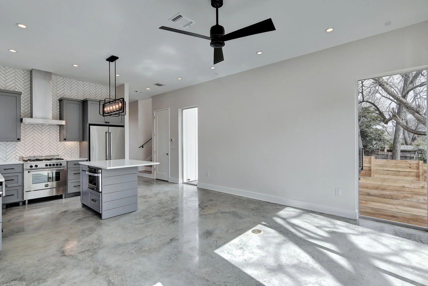 2209 Iva Ln-large-024-19-Unit B Family and Kitchen 005-1498x1000-72dpi.jpg