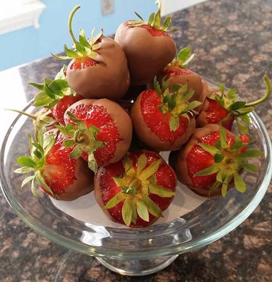 chocolate covered strawberries.jpg