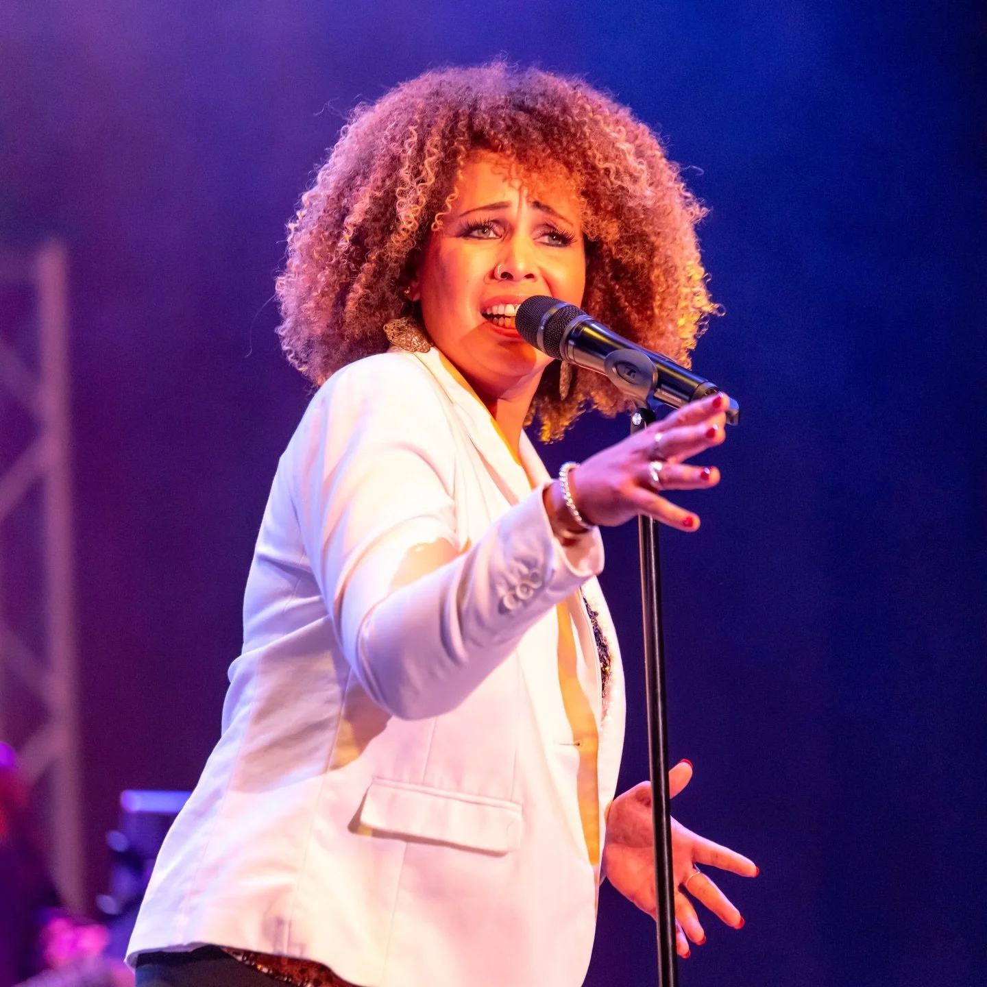 I've lost all ability to form coherent sentences because I'm so excited for the next couple of weeks!! 👠❤️🎤
#simplythebest2026 
#tinaturner