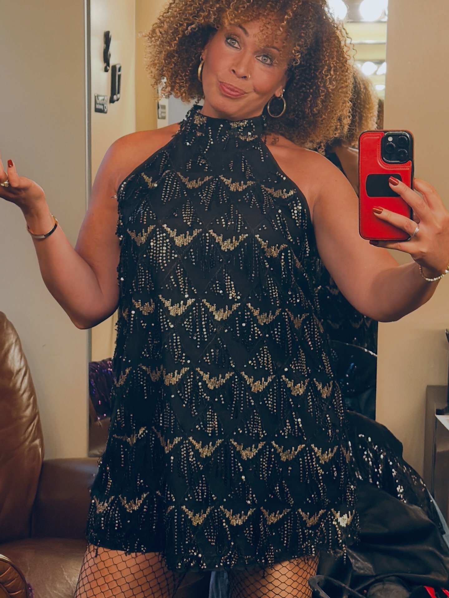 Debuted a new outfit this past Saturday!! Not gonna lie, it was fun to move in!! 🤣👠