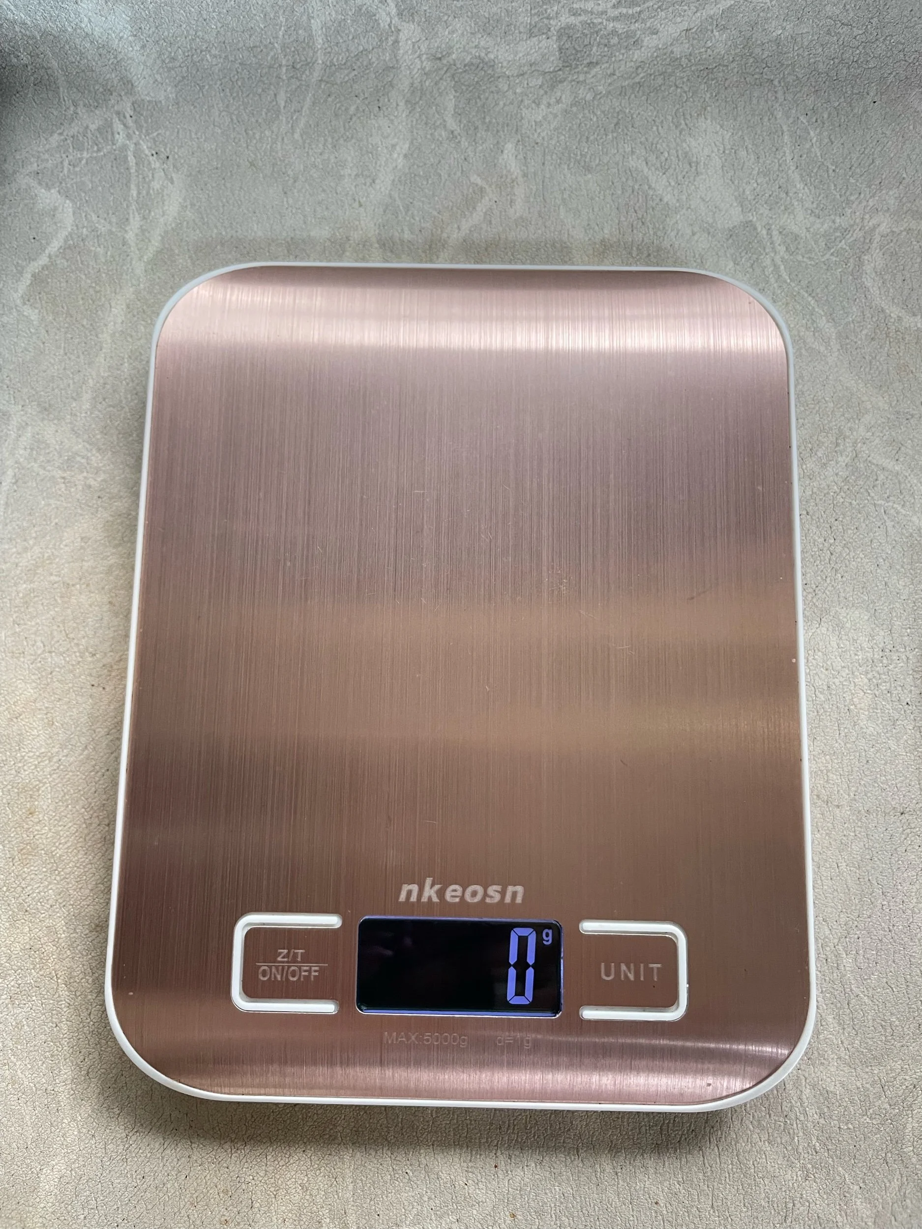 Pink kitchen scale 