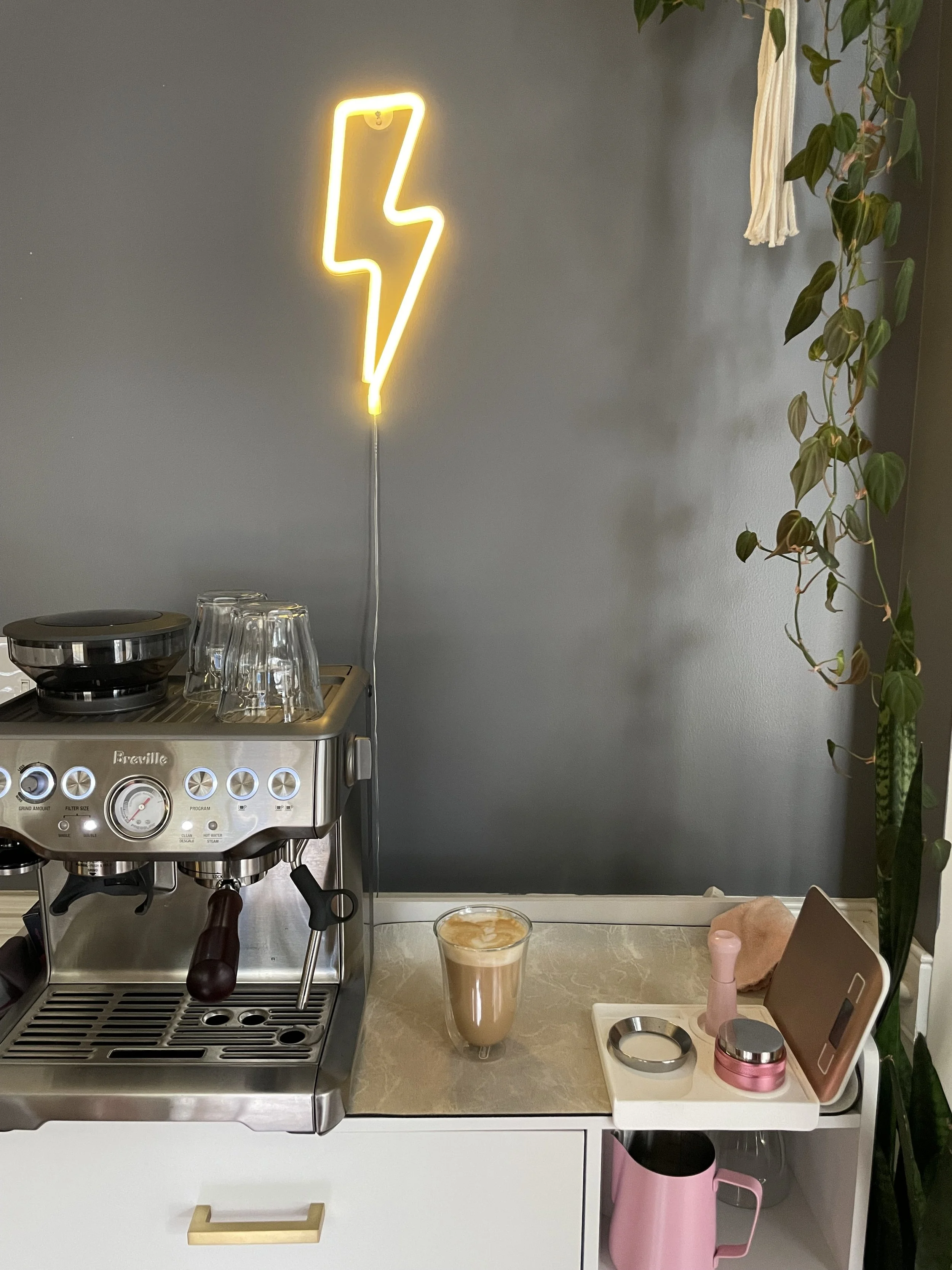 White Normcore Compact Tamping Station