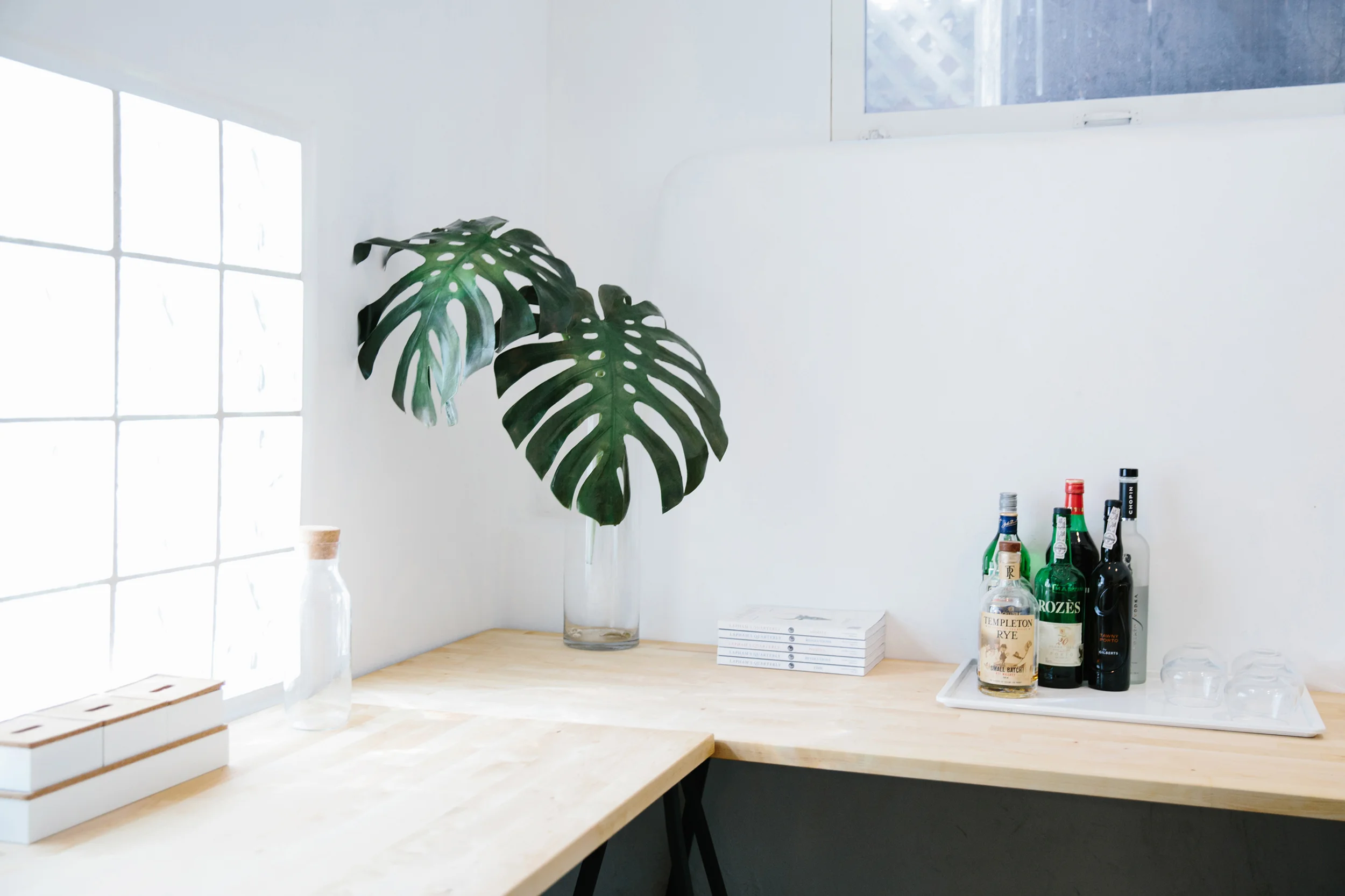 Curabitur blandit tempus porttitor. Fusce dapibus, tellus ac cursus commodo, tortor mauris condimentum nibh, ut fermentum massa justo sit amet risus. Cras mattis consectetur purus sit amet fermentum. Lorem ipsum dolor sit amet, consectetur adipiscing elit. Donec sed odio dui.