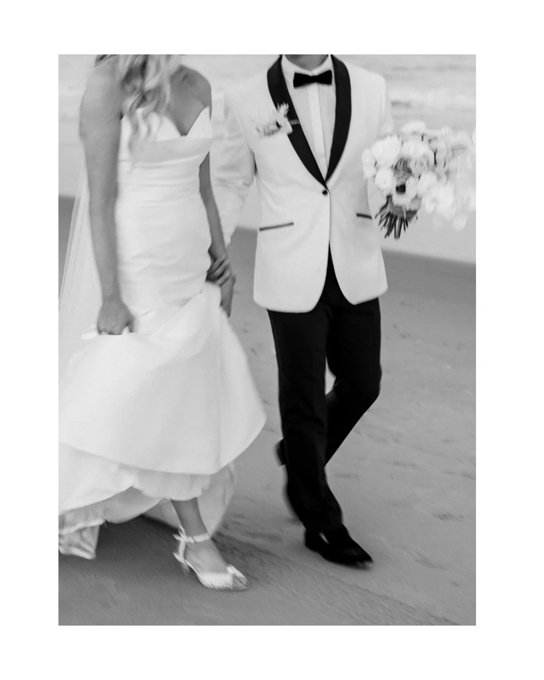 Sandy wedding heels along the coast&hellip; to the softest squishiest little toes in tow.
From their North Carolina vows to their very first portrait as a family of three on the shores of Virginia Beach &mdash; the Byerley story continues and I love 